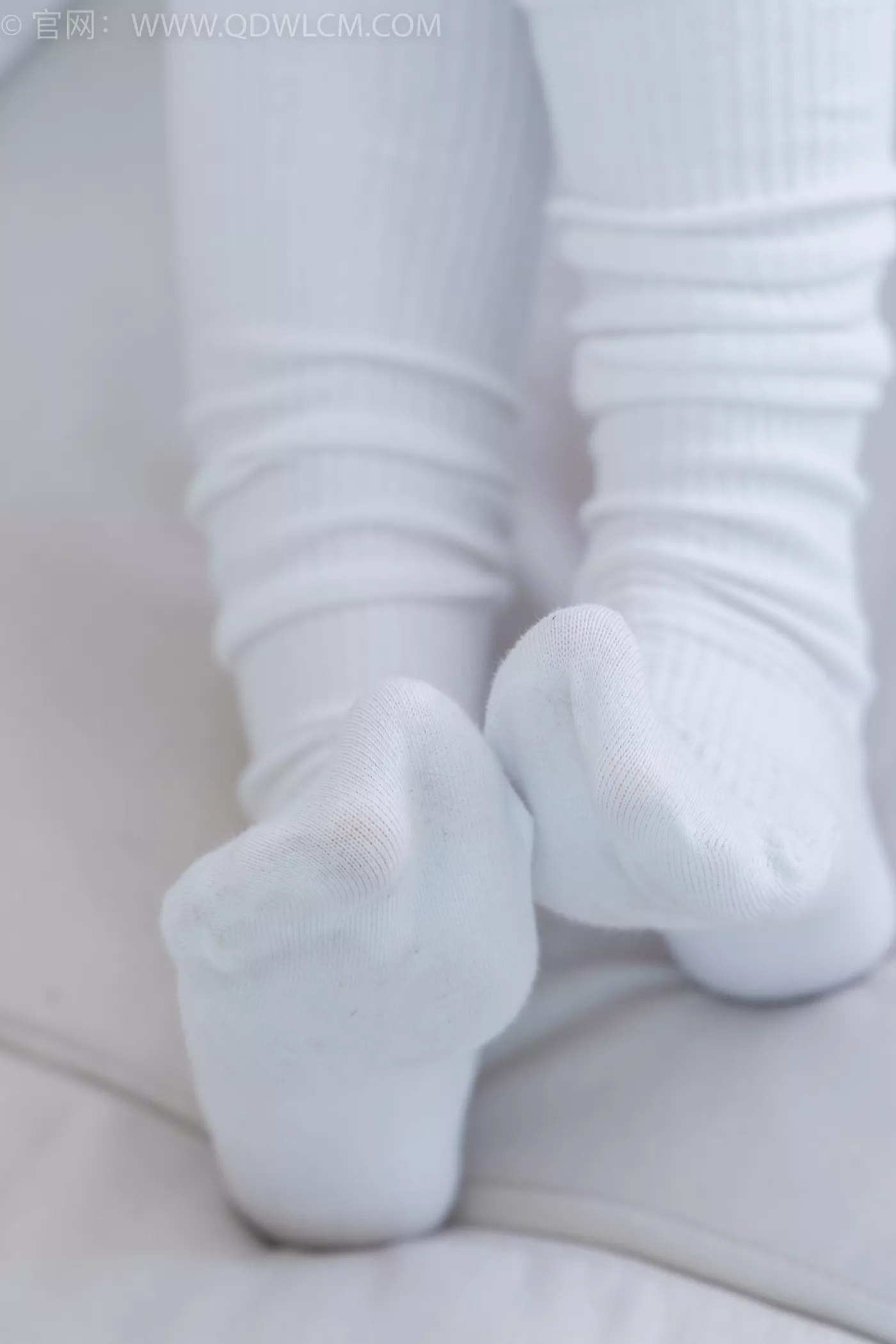 图片[8]-精选勿恋传媒 NO.2218 闪闪-黑夜是平静的[180P]-草丛看图