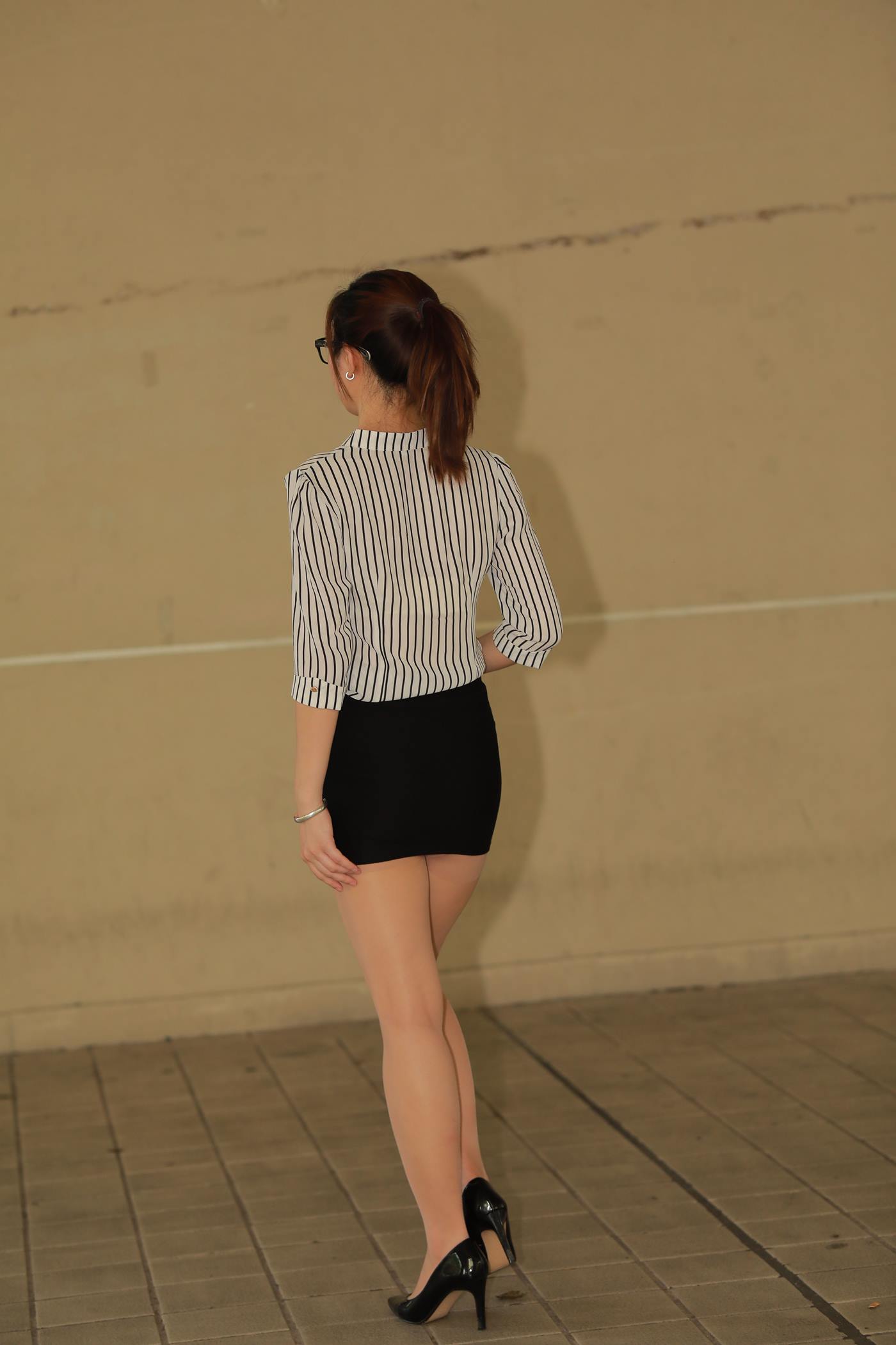 图片[8]-精选魔镜街拍 NO.021 至服包臀裙小解解2 教室 [140P]-草丛看图