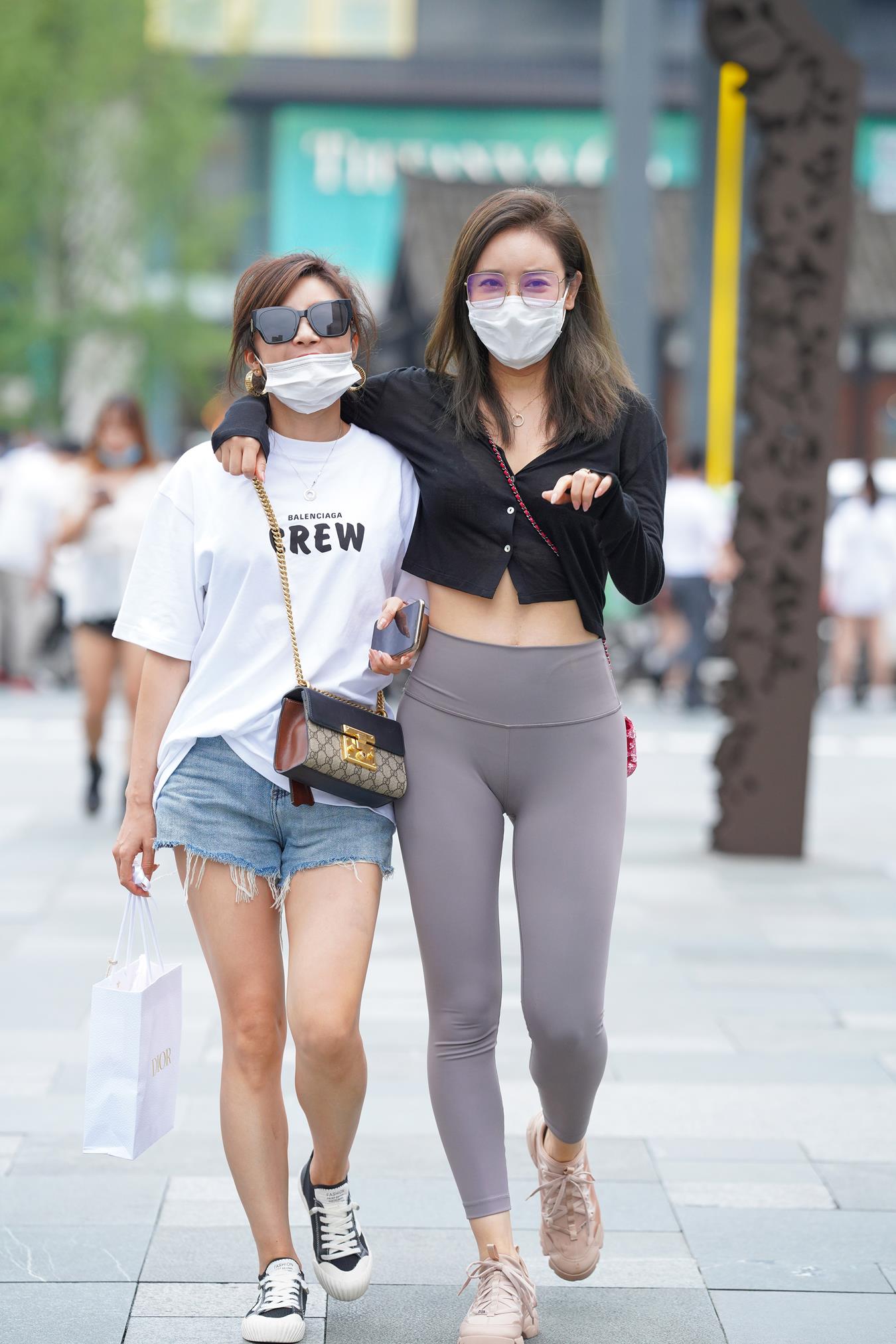 图片[4]-精选唯美街拍 NO.1278 视觉冲击街拍作品 – 有点活泼[38P]-草丛看图