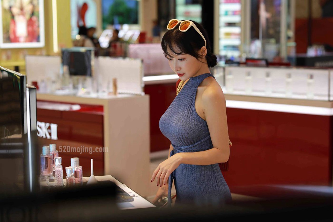 图片[5]-精选魔镜街拍 NO.005 灰色仅身长裙 [94P]-草丛看图