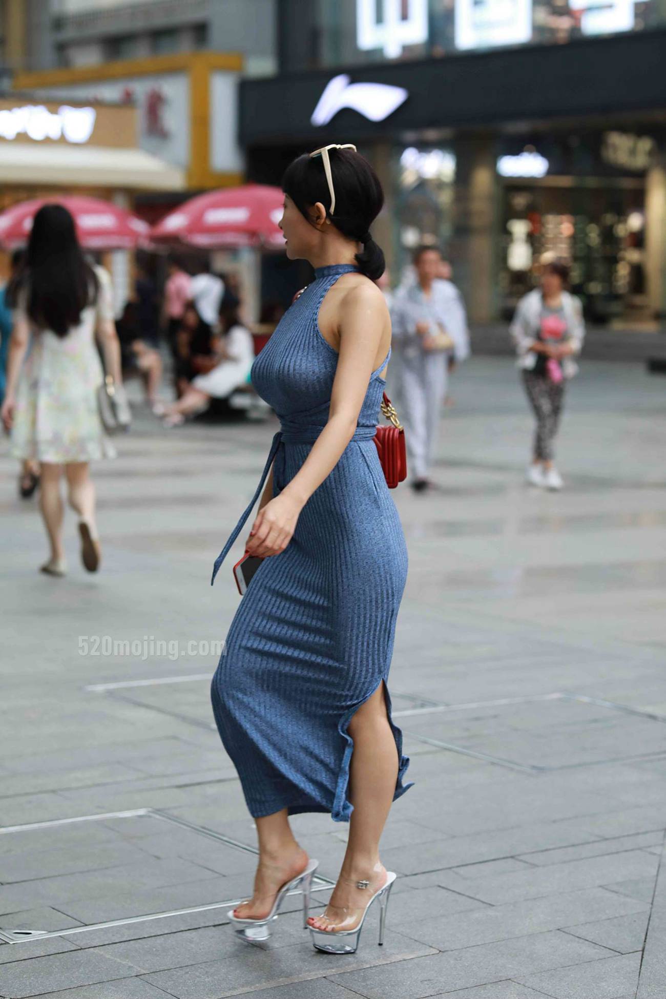 图片[1]-精选魔镜街拍 NO.005 灰色仅身长裙 [94P]-草丛看图