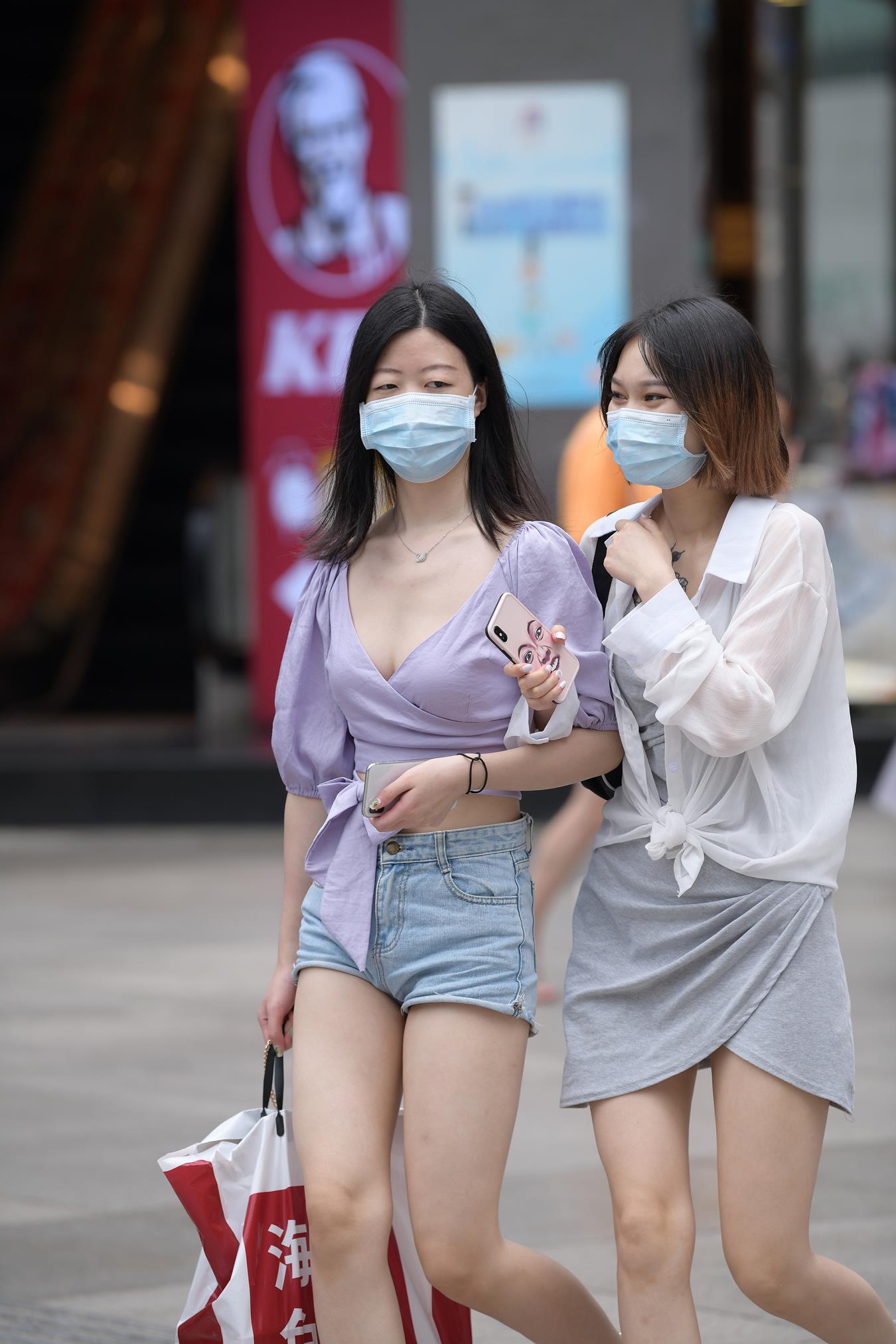 图片[8]-精选唯美街拍 NO.1276  视觉冲击街拍作品 – 单眼皮热裤女孩[34P]-草丛看图