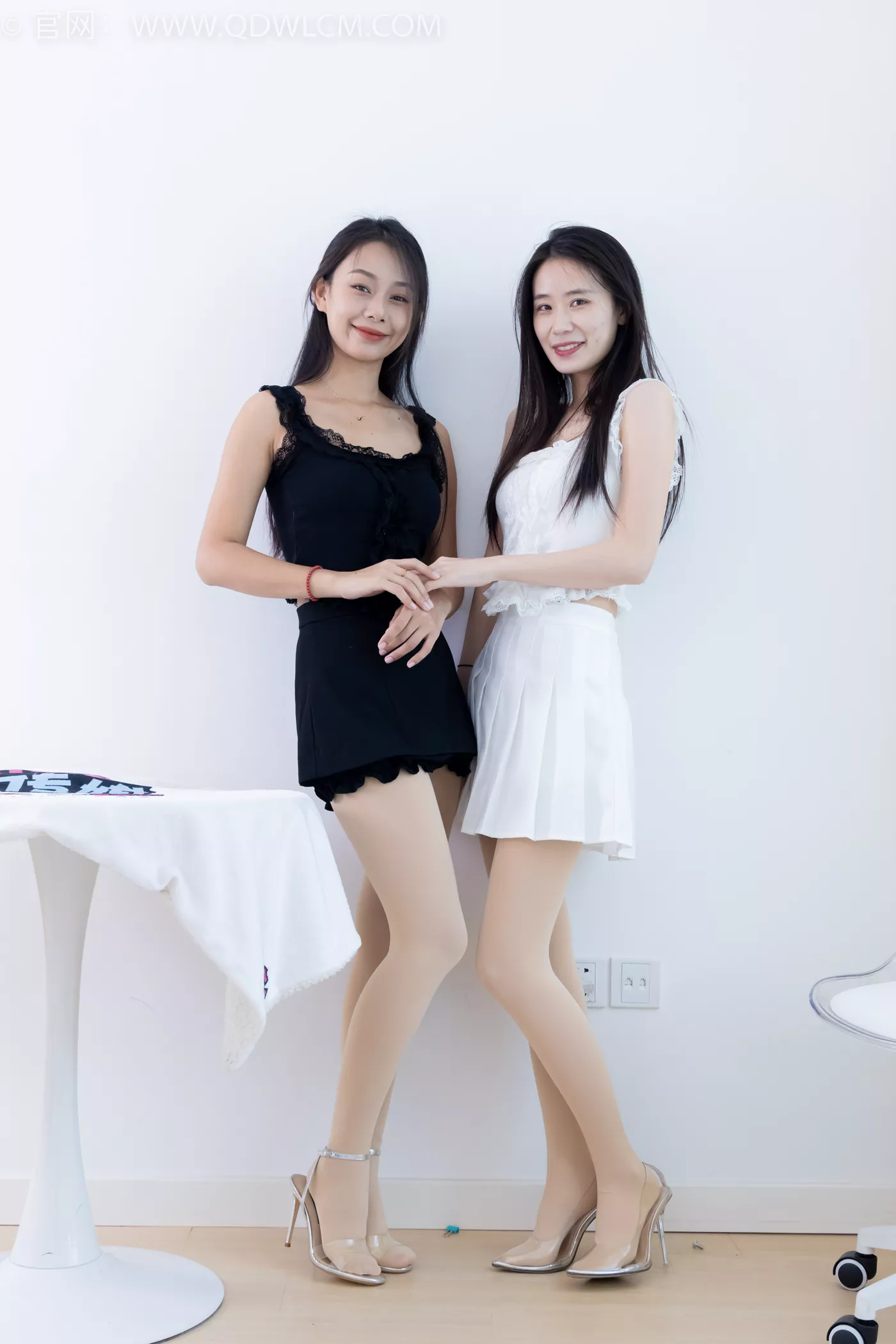 图片[8]-精选勿恋传媒 NO.2210 菜菜&岚岚-要你的温柔[100P]-草丛看图