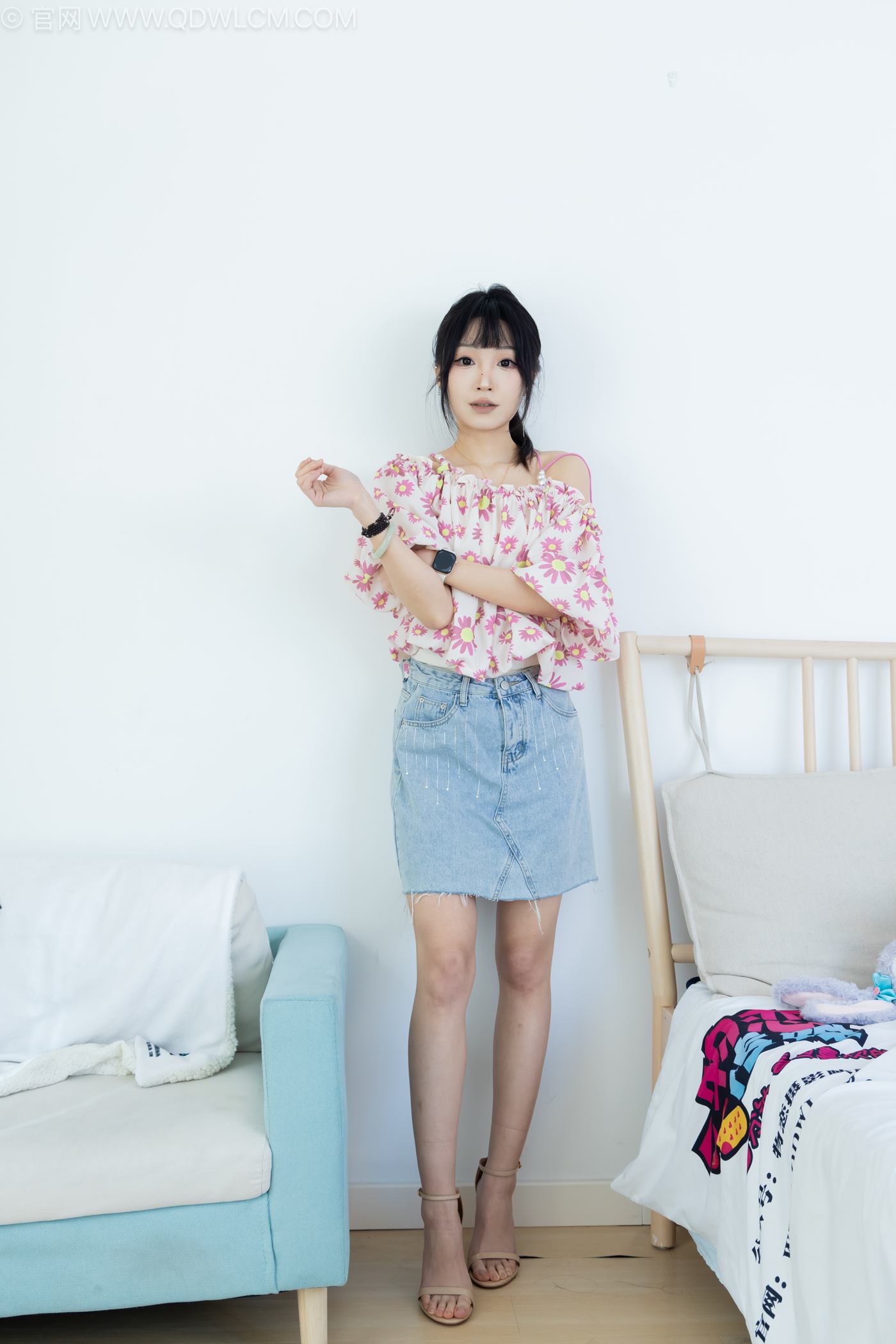 图片[3]-精选勿恋传媒 NO.2240 嘟嘟-三双高跟鞋、薄肉丝、裸足、视频以超近景特写为主[100P]-草丛看图