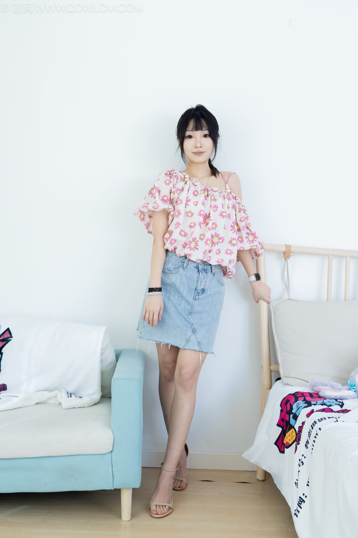 图片[8]-精选勿恋传媒 NO.2240 嘟嘟-三双高跟鞋、薄肉丝、裸足、视频以超近景特写为主[100P]-草丛看图