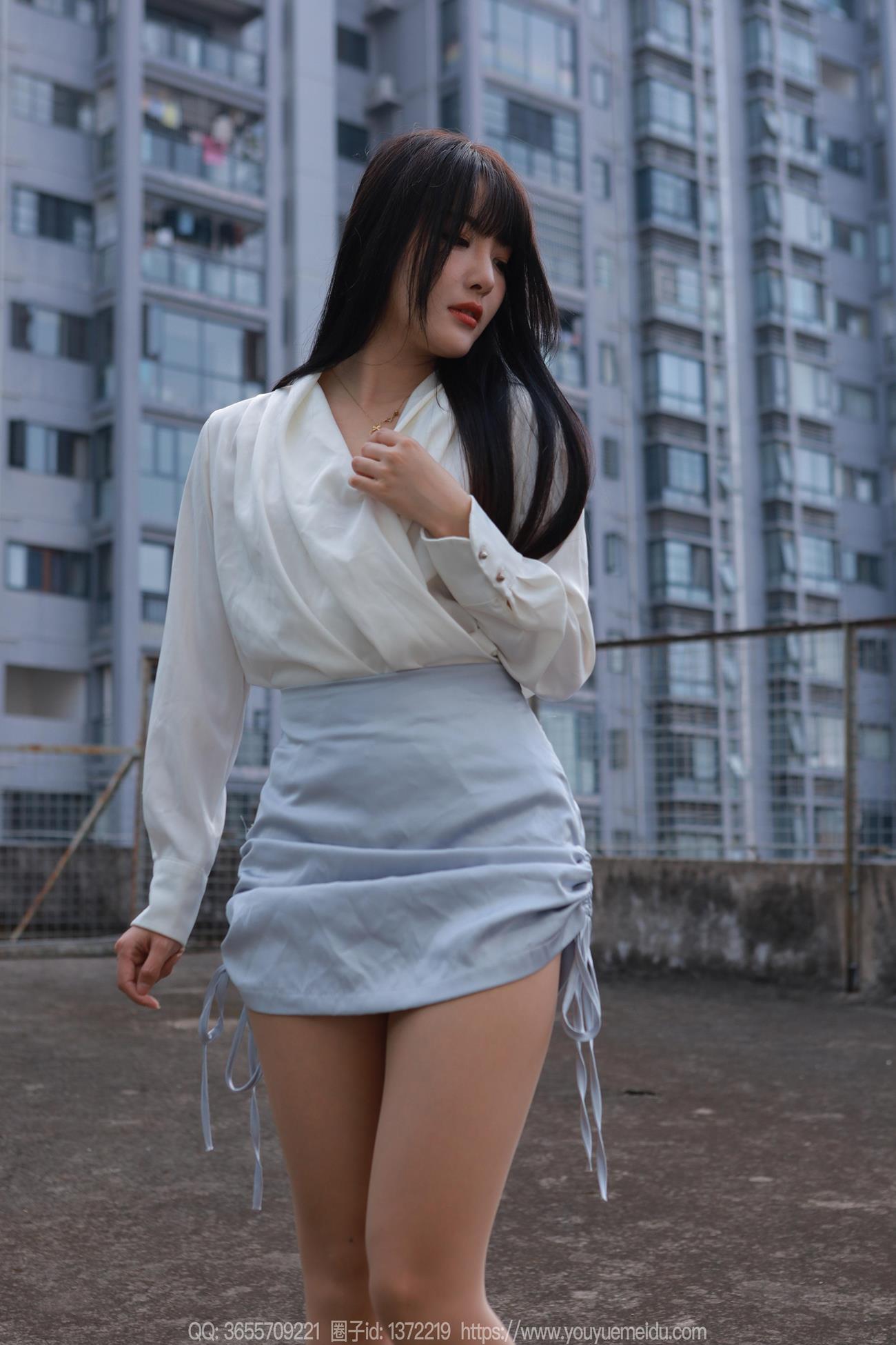 图片[2]-精选[IESS异思趣向] 2024.11.10 丝享家1894：婉萍《蓝色短裙（下）》[89P]-草丛看图