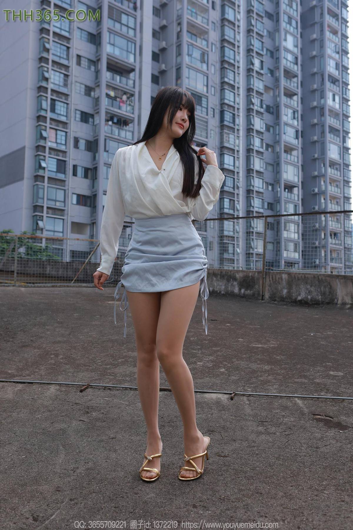 图片[1]-精选[IESS异思趣向] 2024.11.10 丝享家1894：婉萍《蓝色短裙（下）》[89P]-草丛看图