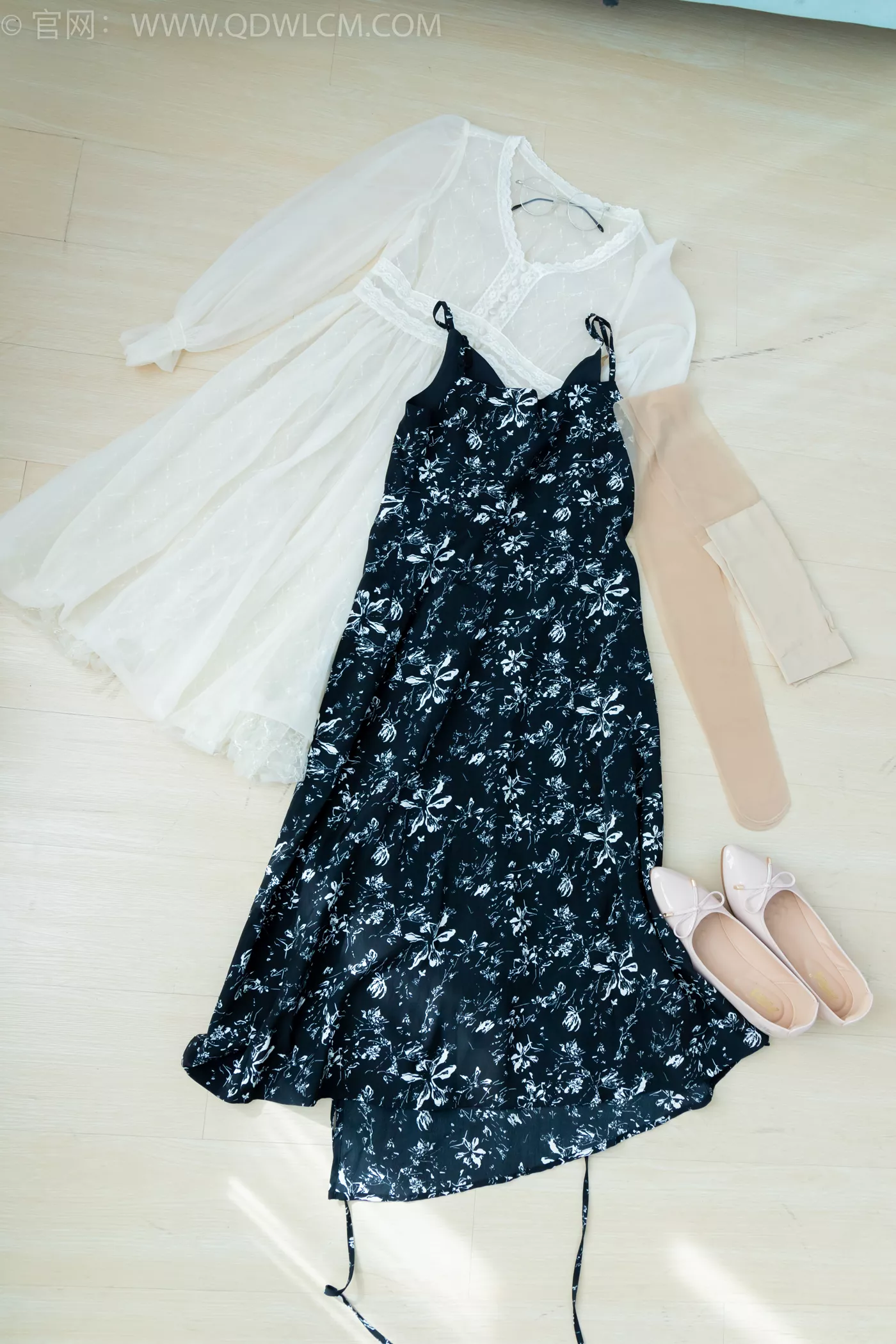 图片[2]-精选勿恋传媒 NO.2202 泡泡-片刻的治愈[100P]-草丛看图