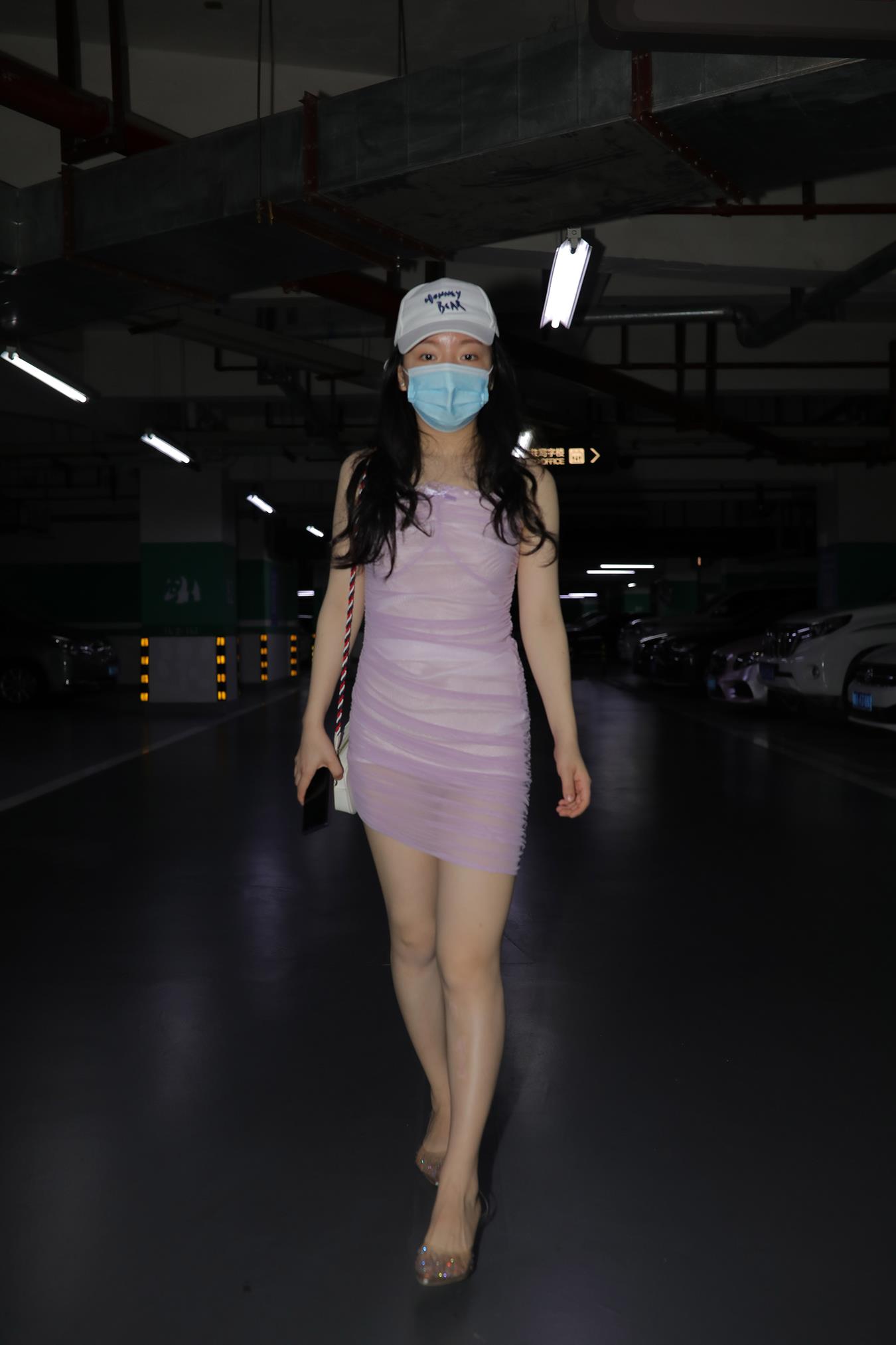 图片[8]-精选唯美街拍 NO.1255 牛男街拍 好白皙的紫裙女孩[177P]-草丛看图