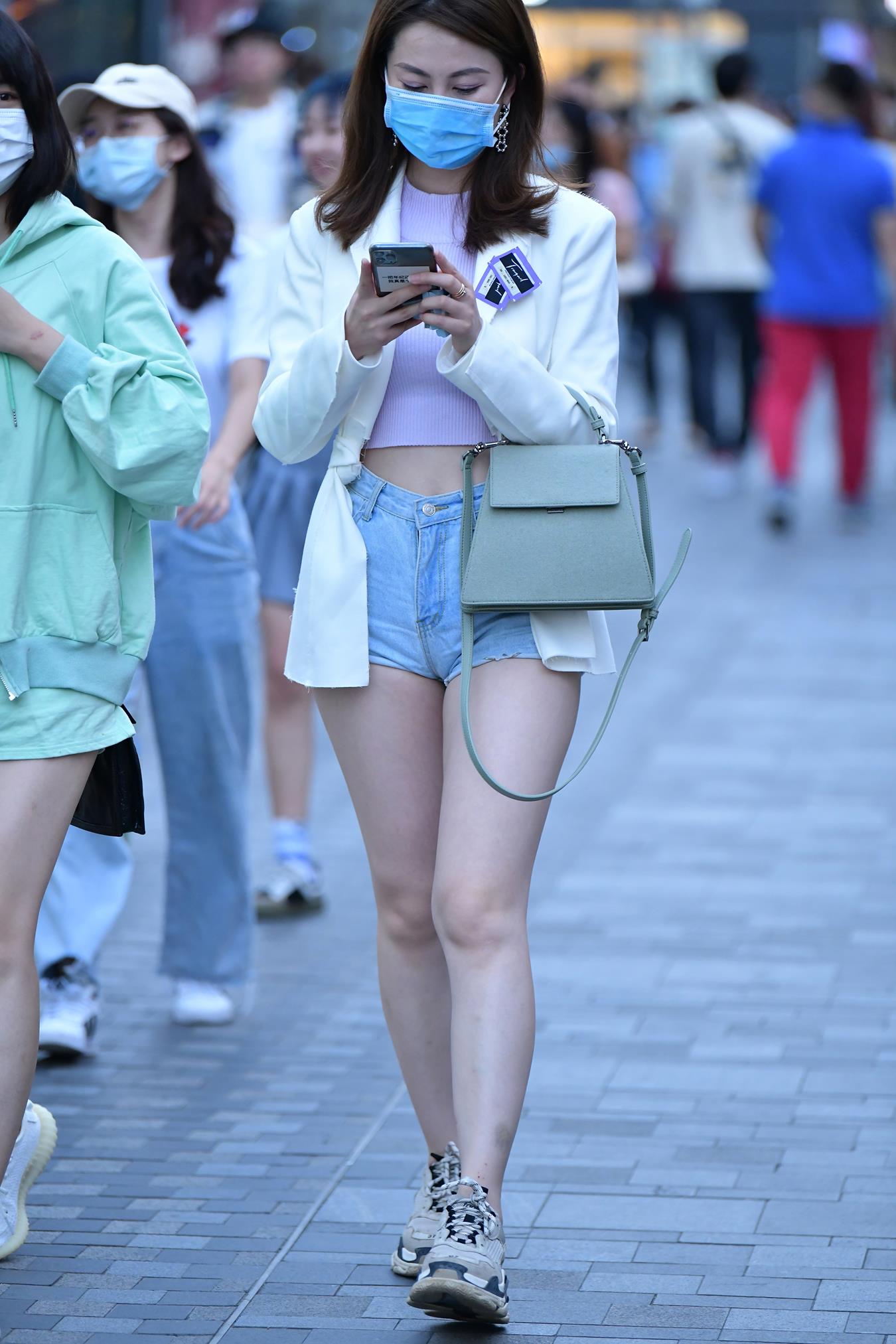 图片[2]-精选唯美街拍 NO.1289 小默街拍作品 – 热裤气质美女[19P]-草丛看图