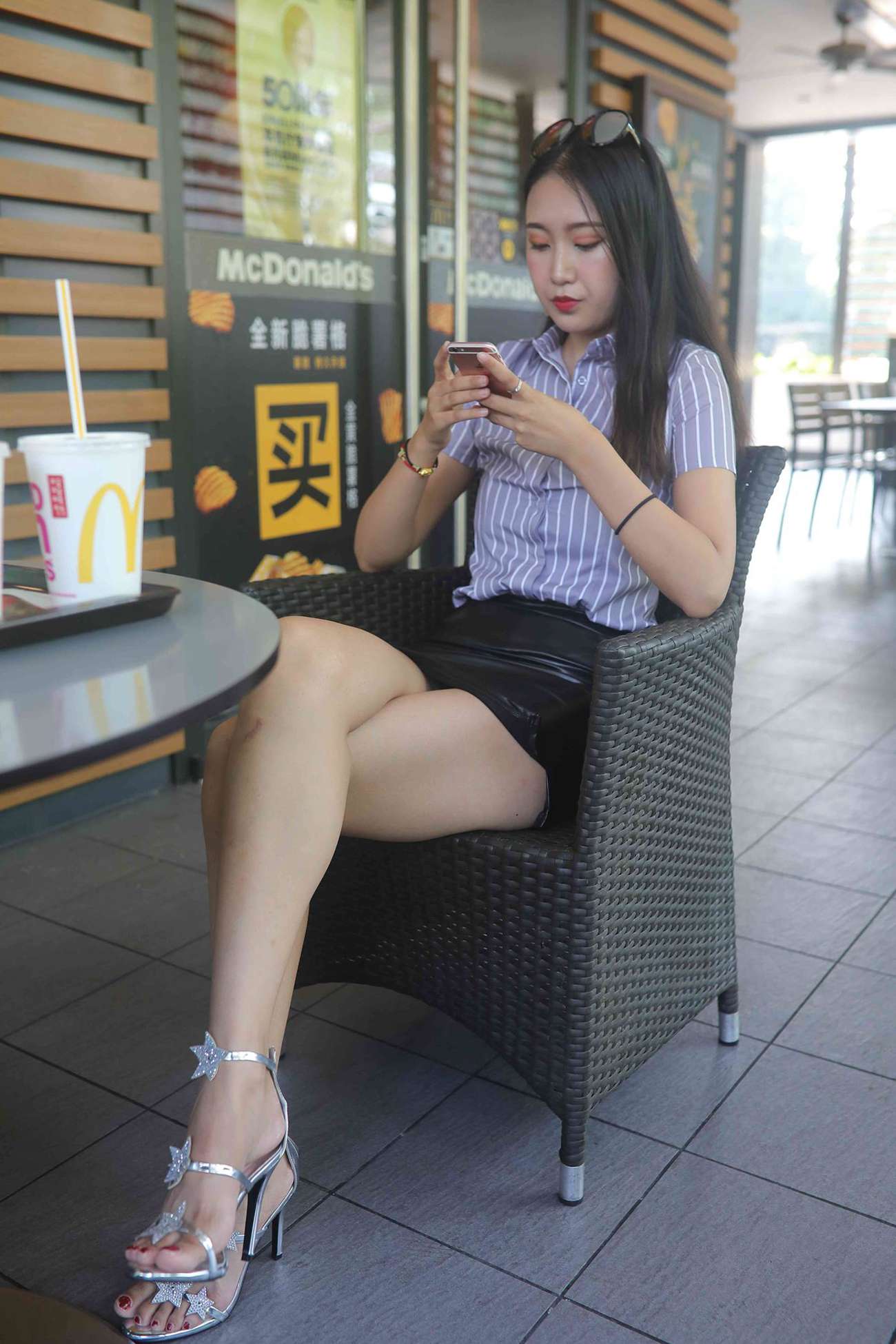 图片[7]-精选魔镜街拍 NO.003 长腿皮裙美女 [83P]-草丛看图