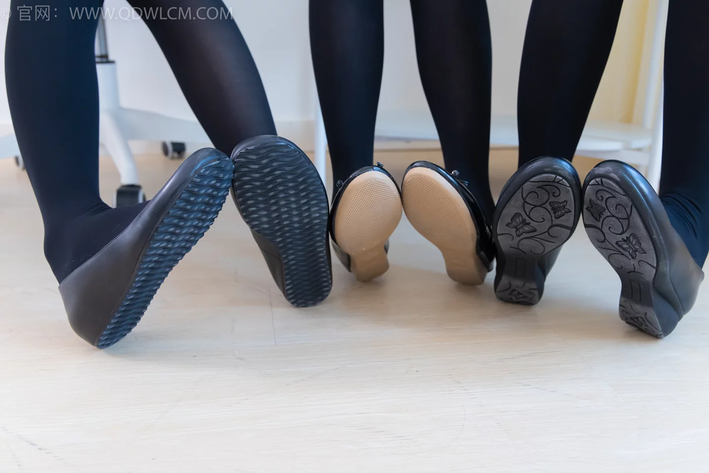 图片[5]-精选勿恋传媒 NO.2191 菜菜&岚岚&恬恬-圣诞快乐[88P]-草丛看图