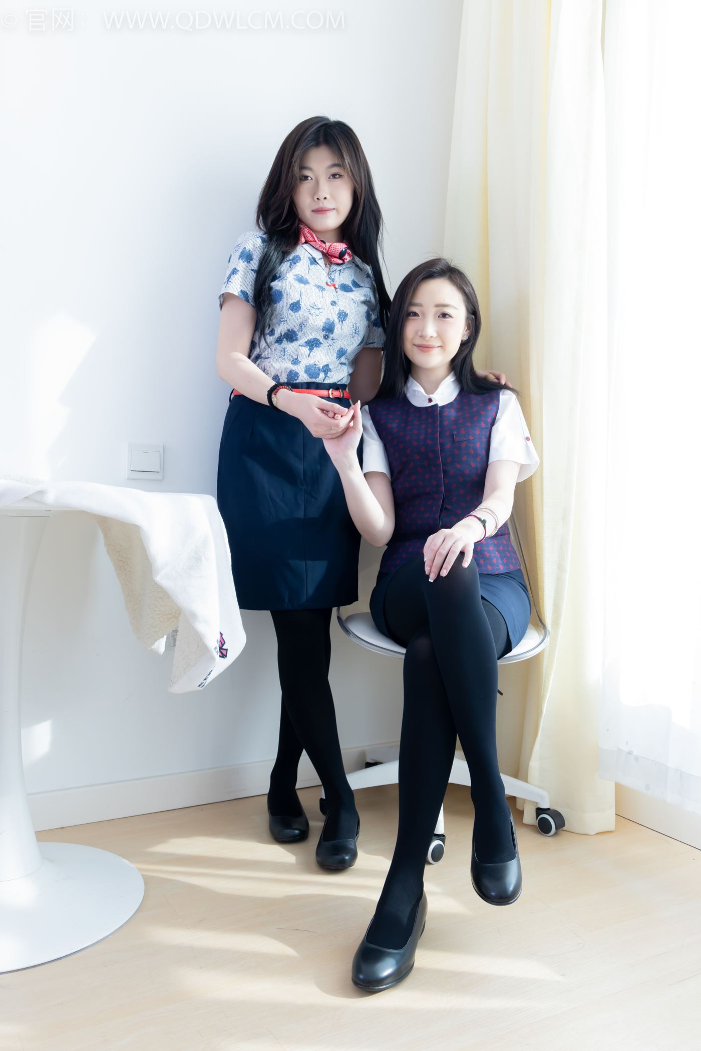 图片[2]-精选勿恋传媒 NO.2232 恬恬&樱桃-皮鞋、厚黑丝、裸足、空姐至服[150P]-草丛看图