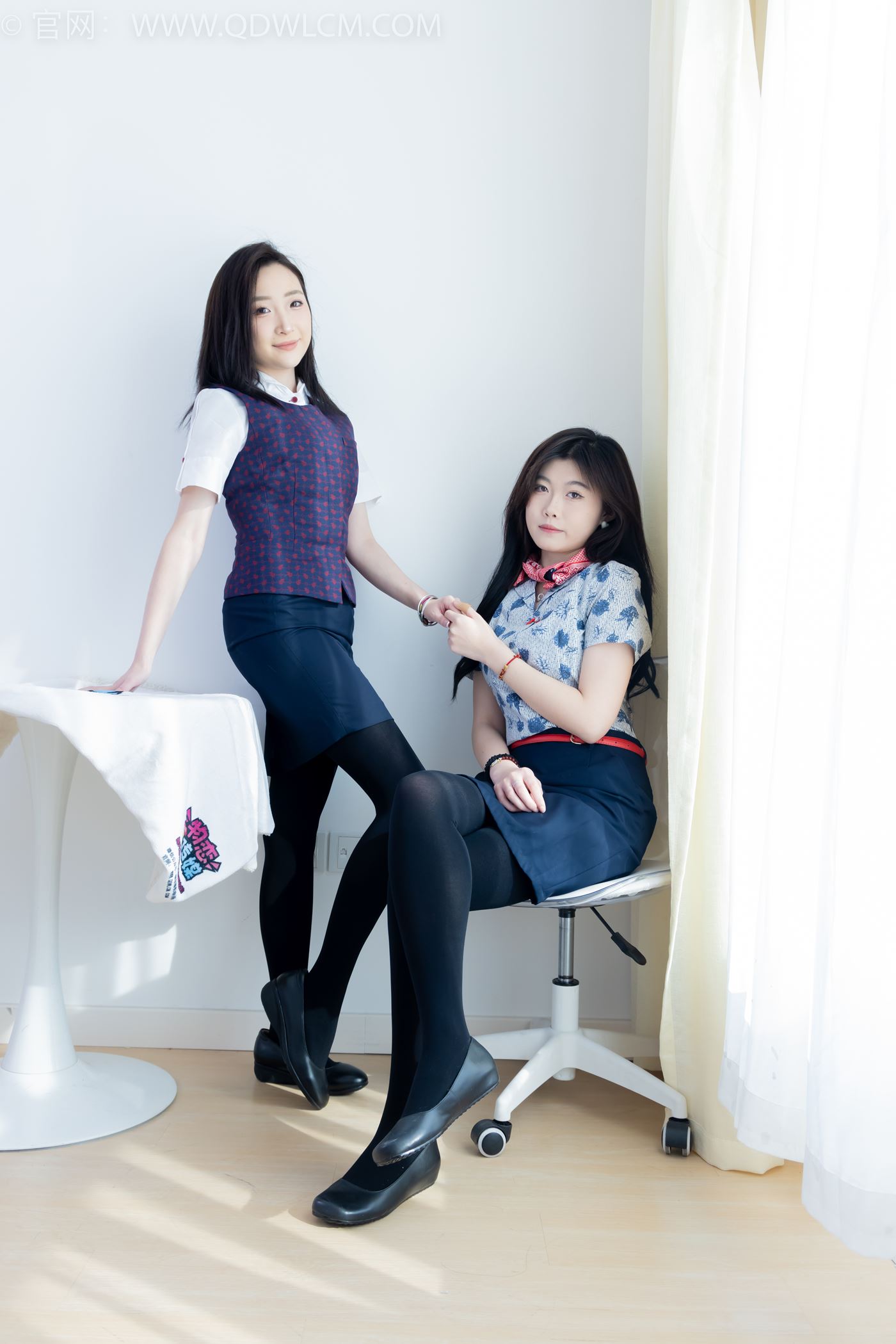 图片[6]-精选勿恋传媒 NO.2232 恬恬&樱桃-皮鞋、厚黑丝、裸足、空姐至服[150P]-草丛看图