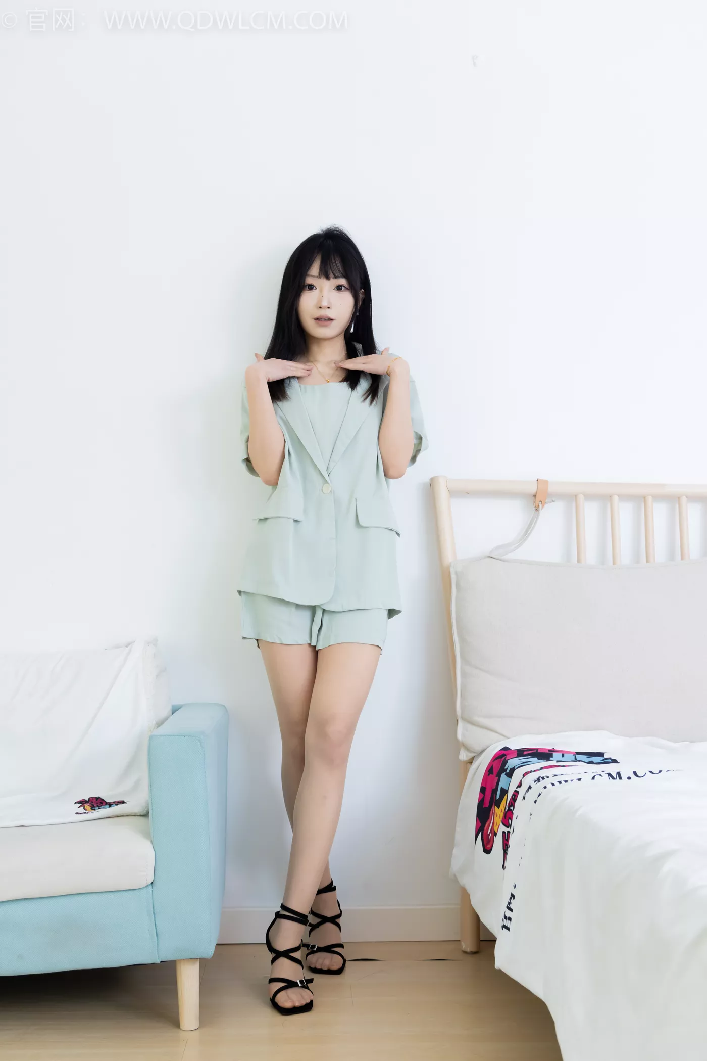 图片[3]-精选勿恋传媒 NO.2217 嘟嘟-正午阳光[160P]-草丛看图