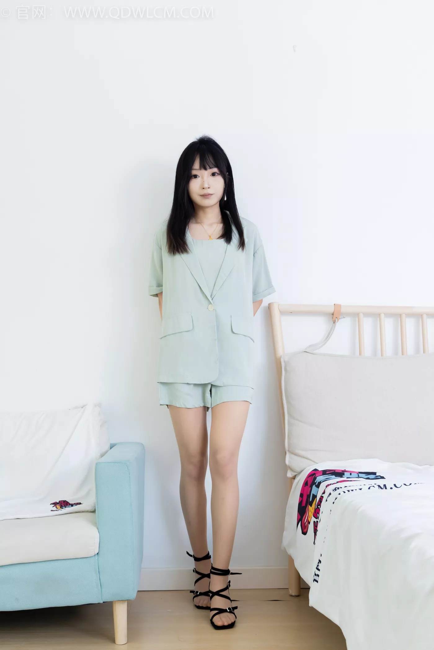 图片[5]-精选勿恋传媒 NO.2217 嘟嘟-正午阳光[160P]-草丛看图