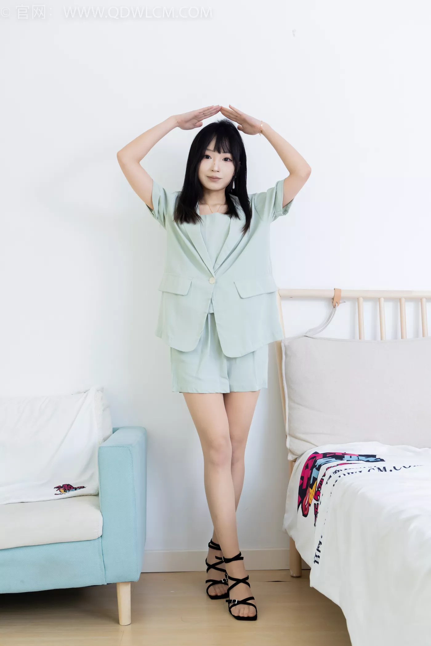 图片[7]-精选勿恋传媒 NO.2217 嘟嘟-正午阳光[160P]-草丛看图