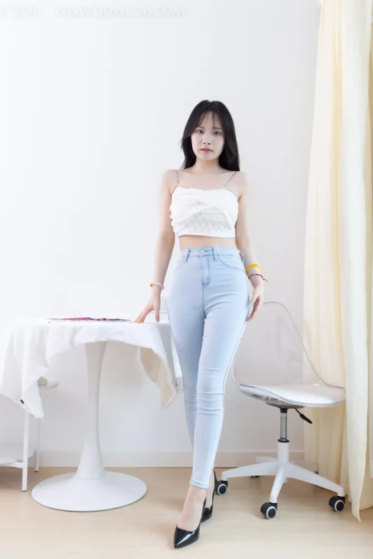 精选勿恋传媒 NO.2226 小酒-回忆在倒带[160P]-草丛看图