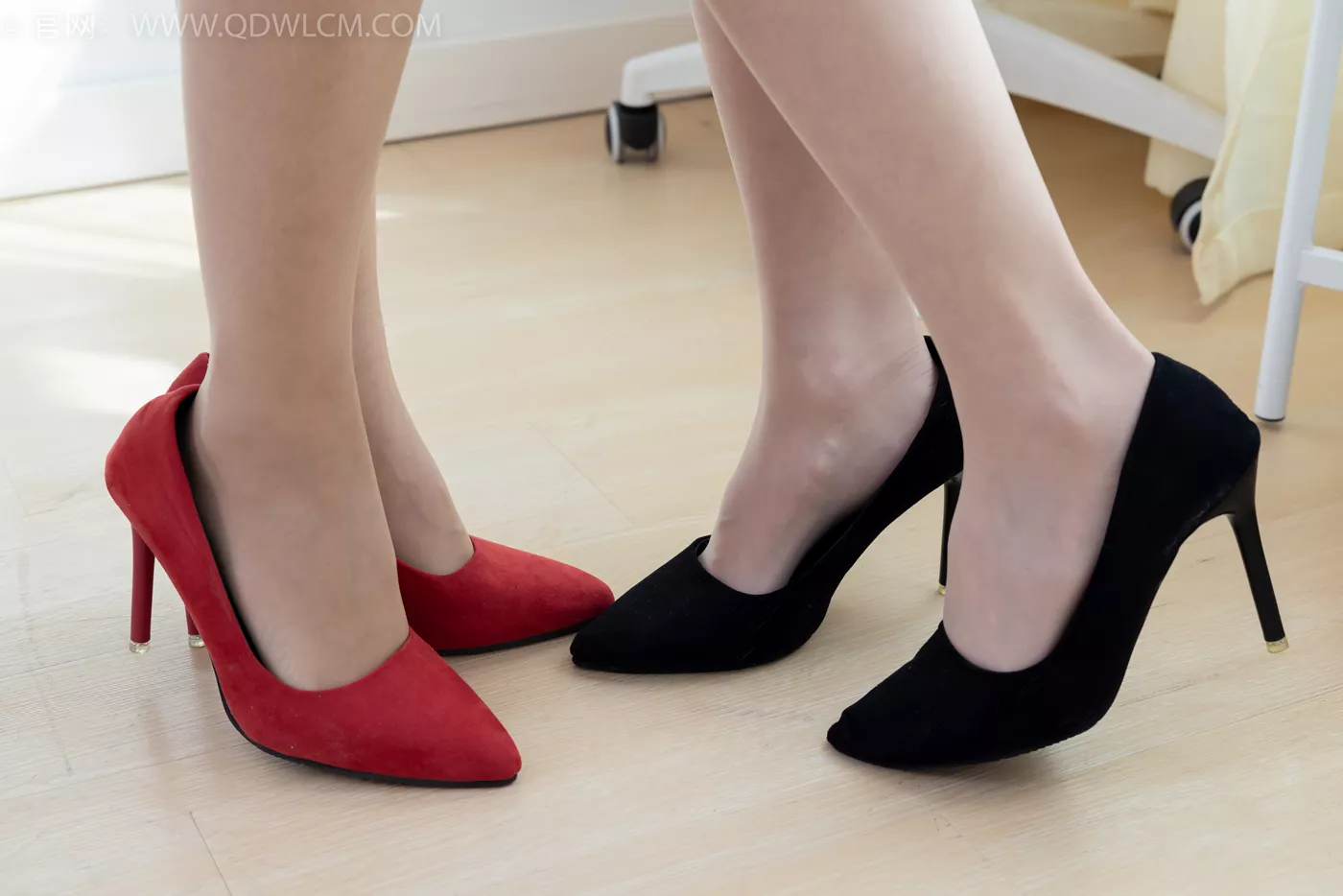 图片[6]-精选勿恋传媒 NO.2204 菜菜&岚岚-快乐时光[159P]-草丛看图