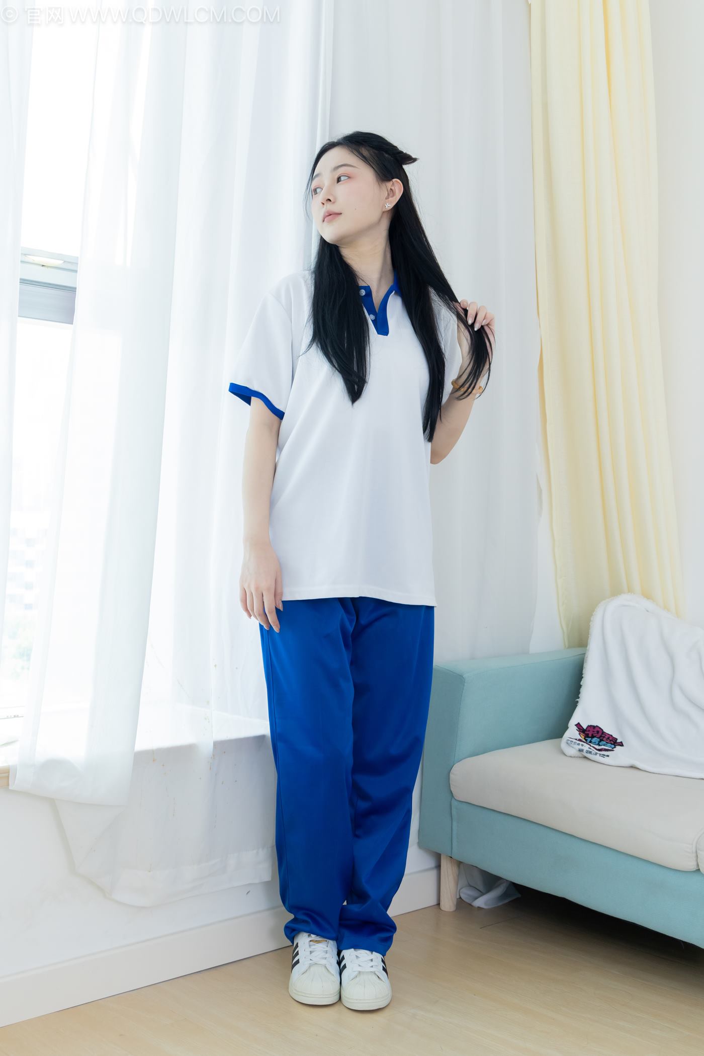 图片[2]-精选勿恋传媒 NO.2241 美兔-板鞋、黑往袜、校服裤里丝[116P]-草丛看图