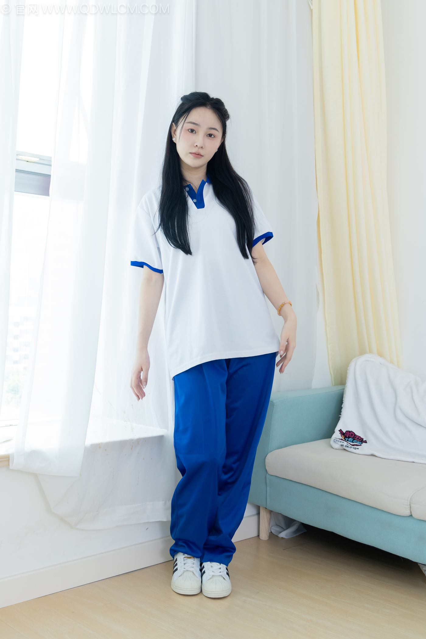 图片[3]-精选勿恋传媒 NO.2241 美兔-板鞋、黑往袜、校服裤里丝[116P]-草丛看图