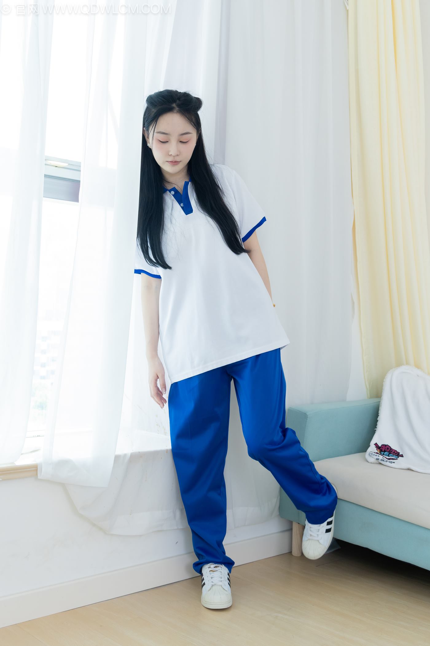 图片[4]-精选勿恋传媒 NO.2241 美兔-板鞋、黑往袜、校服裤里丝[116P]-草丛看图