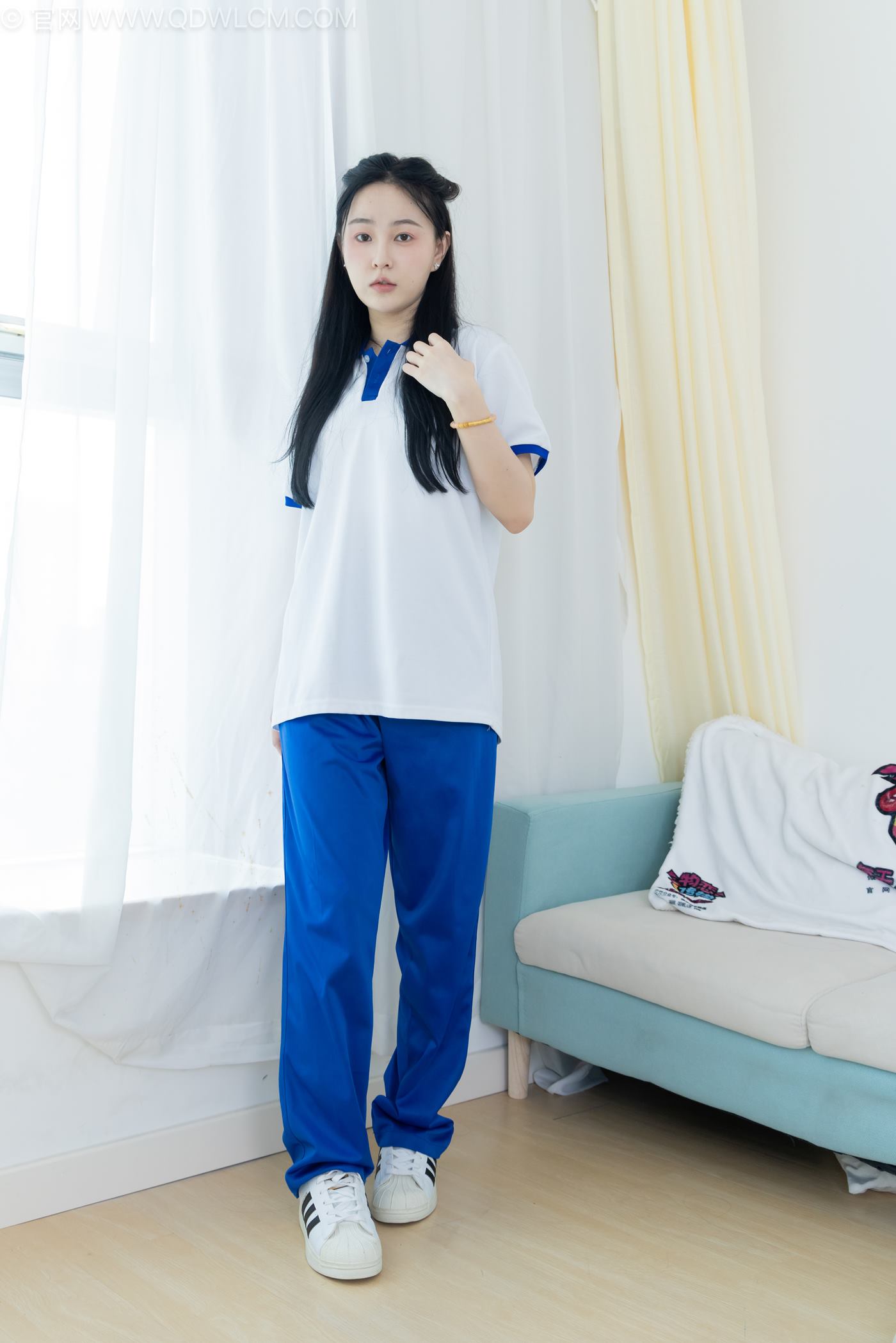 图片[5]-精选勿恋传媒 NO.2241 美兔-板鞋、黑往袜、校服裤里丝[116P]-草丛看图