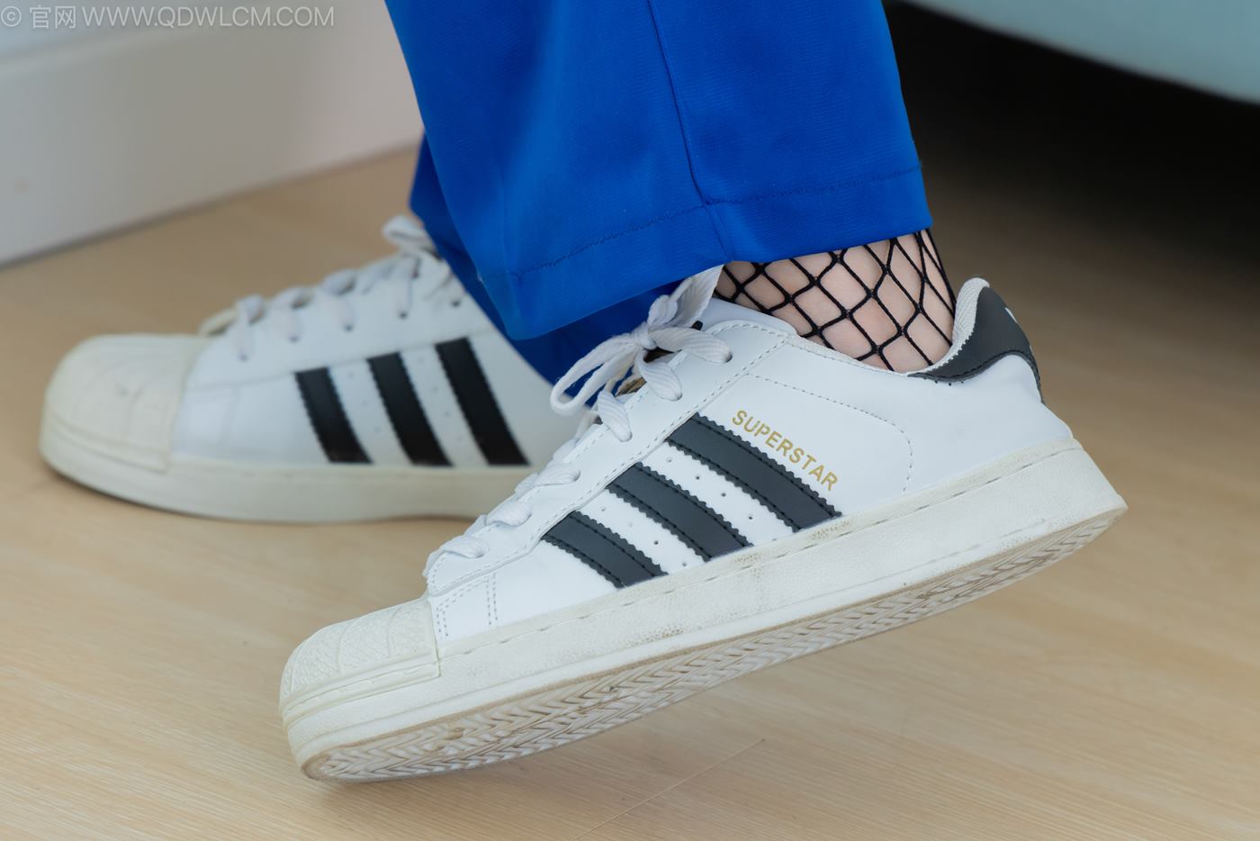 图片[8]-精选勿恋传媒 NO.2241 美兔-板鞋、黑往袜、校服裤里丝[116P]-草丛看图