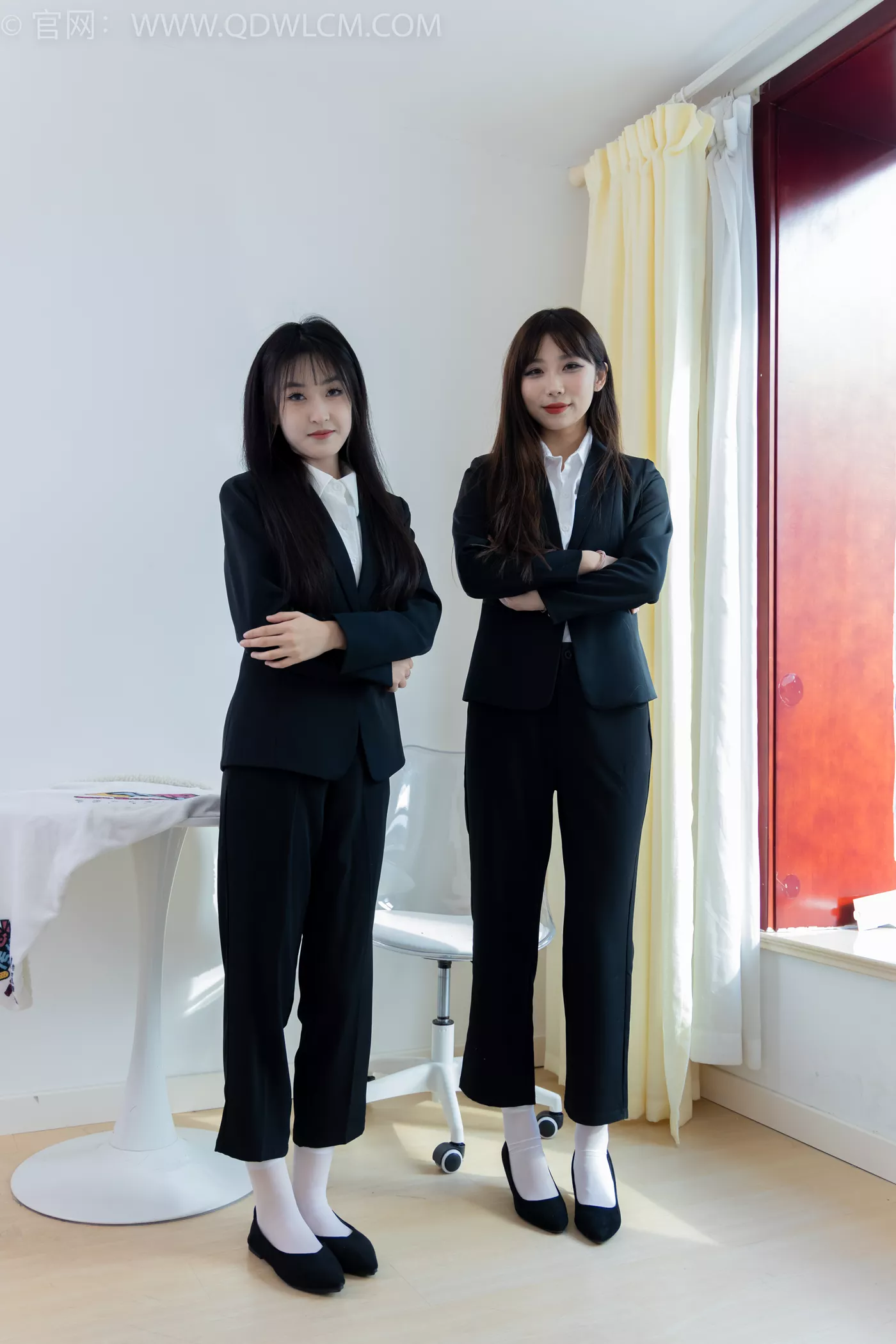 图片[2]-精选勿恋传媒 NO.2216 泡泡&嘉木-手心的蔷薇[160P]-草丛看图