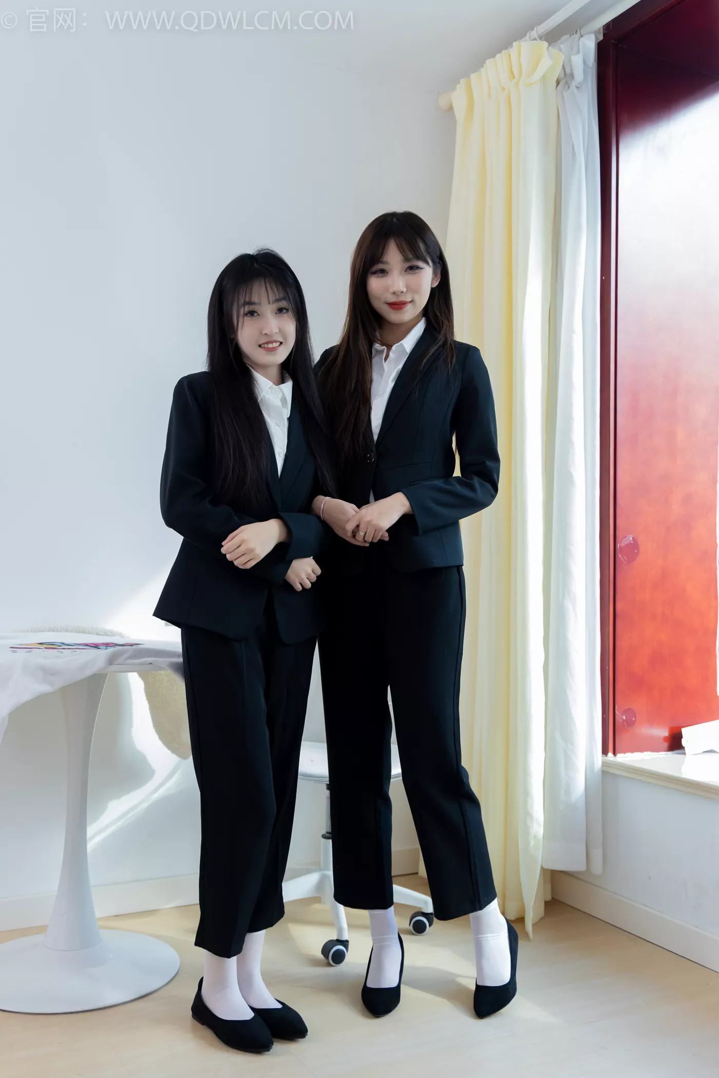 图片[3]-精选勿恋传媒 NO.2216 泡泡&嘉木-手心的蔷薇[160P]-草丛看图