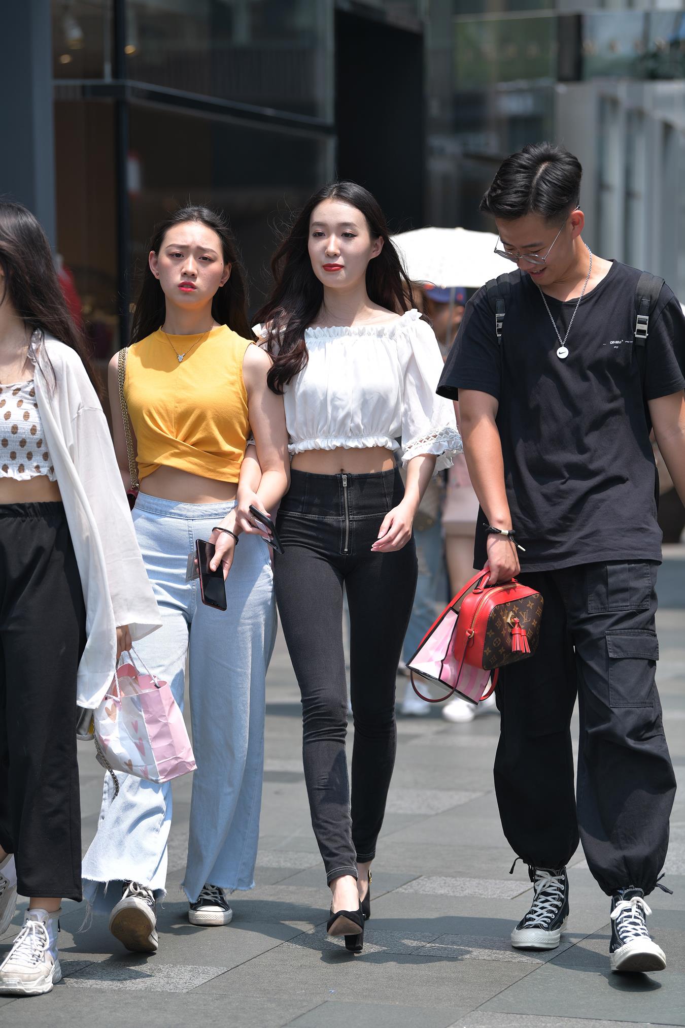 图片[8]-唯美街拍 NO.1265 视觉冲击街拍作品 – 搭讪极品密桃裤小解解[103P]-草丛看图