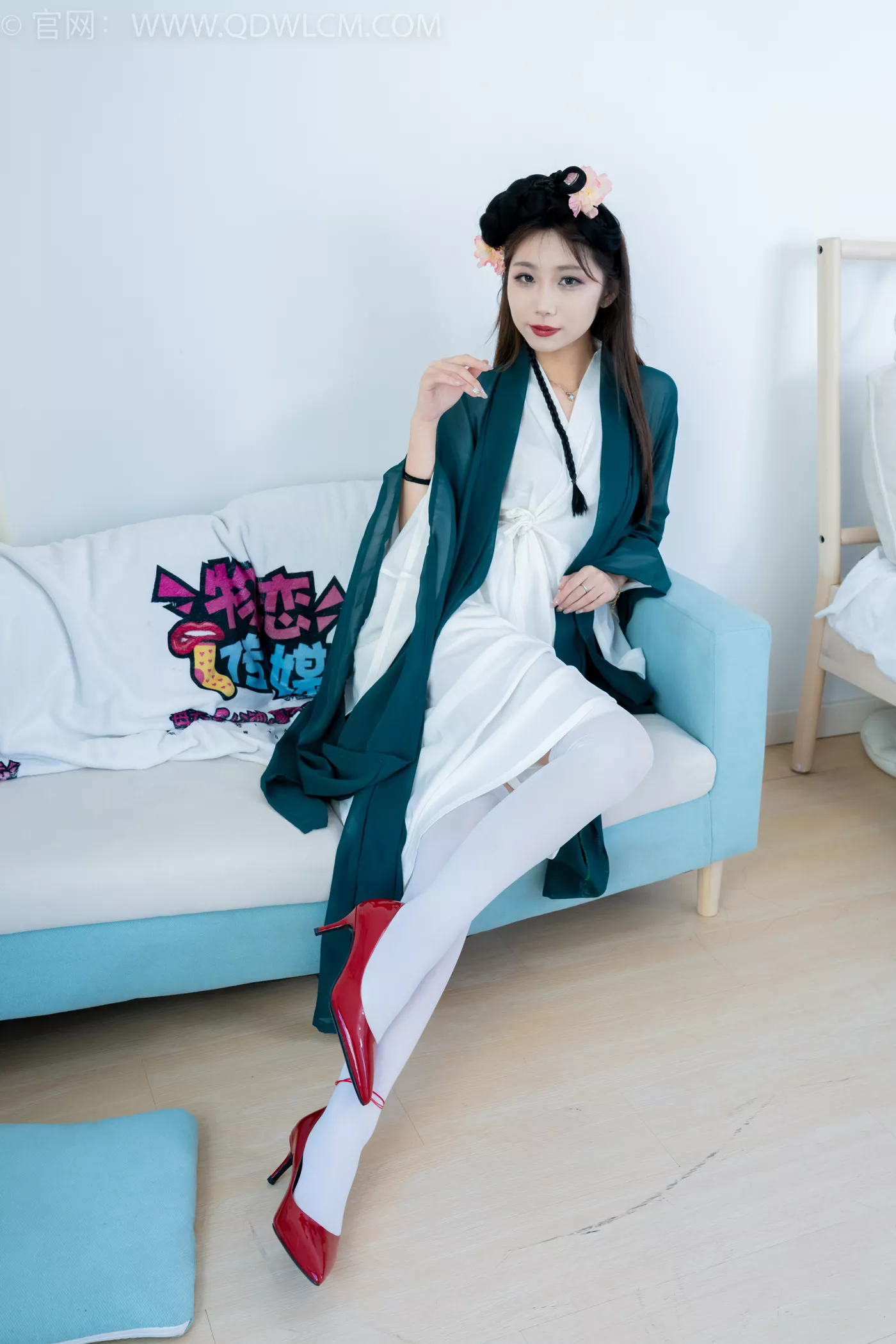 图片[2]-精选勿恋传媒 NO.2212 泡泡-一滴泪[200P]-草丛看图