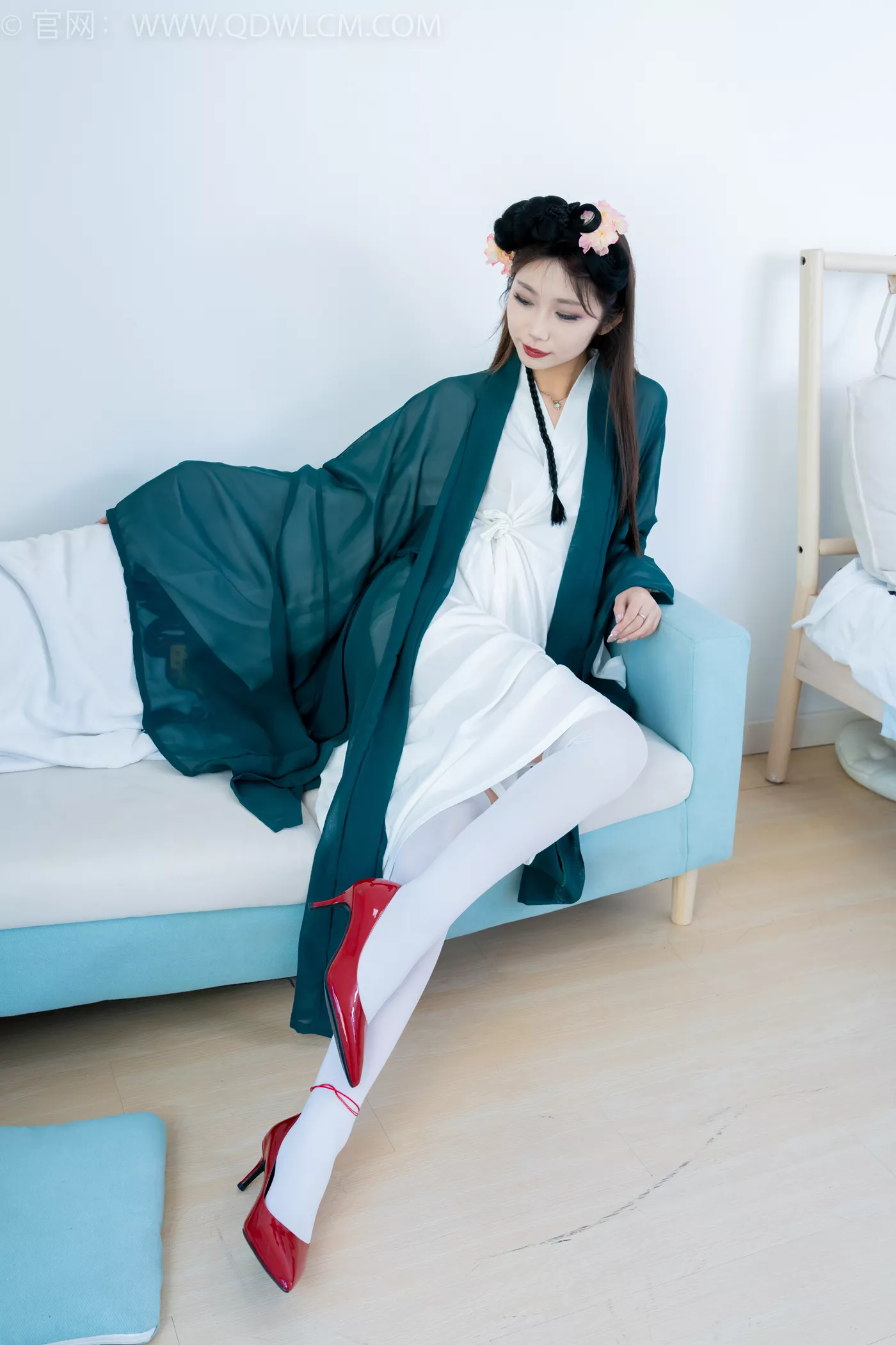 图片[3]-精选勿恋传媒 NO.2212 泡泡-一滴泪[200P]-草丛看图