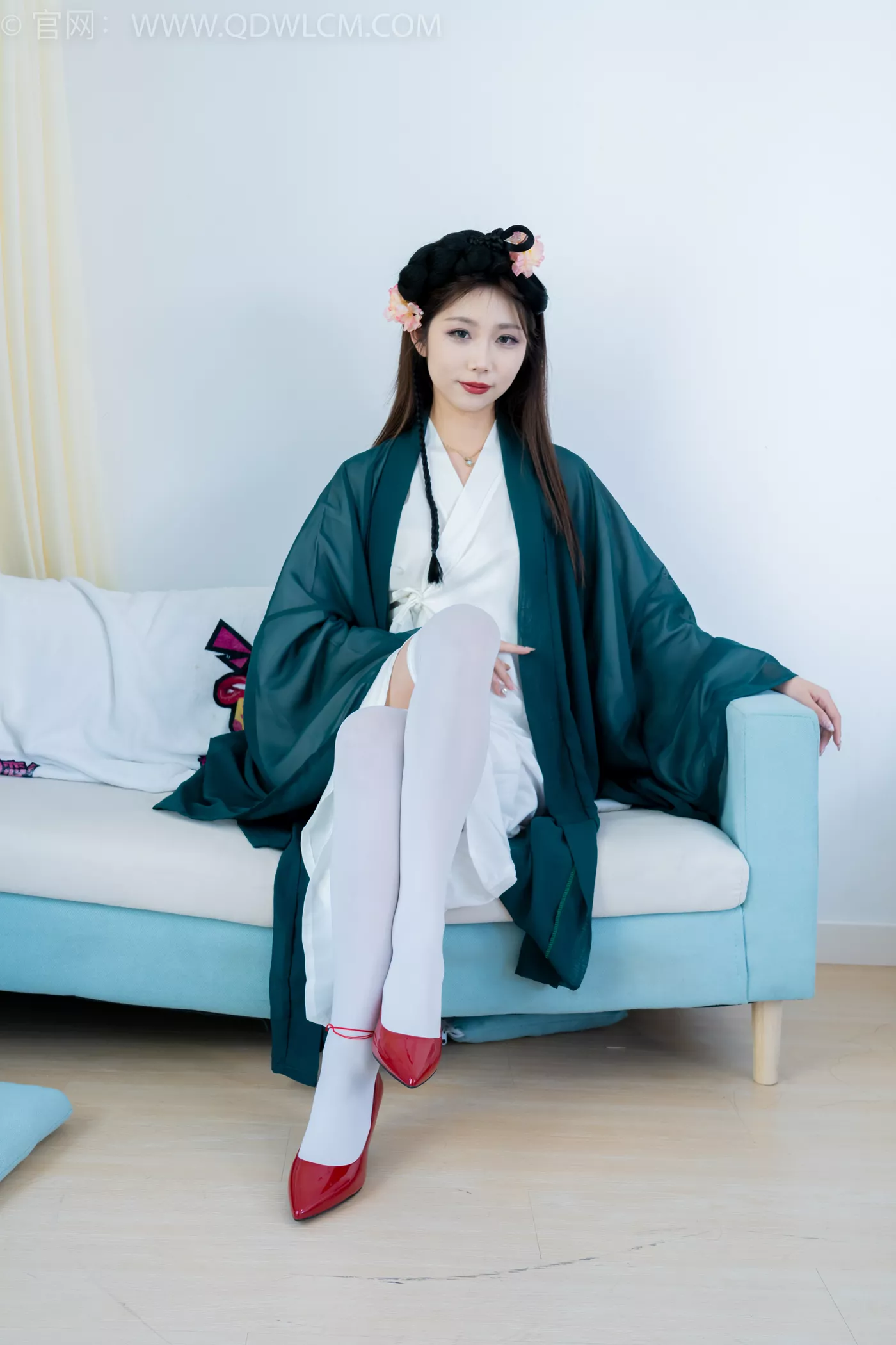 图片[4]-精选勿恋传媒 NO.2212 泡泡-一滴泪[200P]-草丛看图