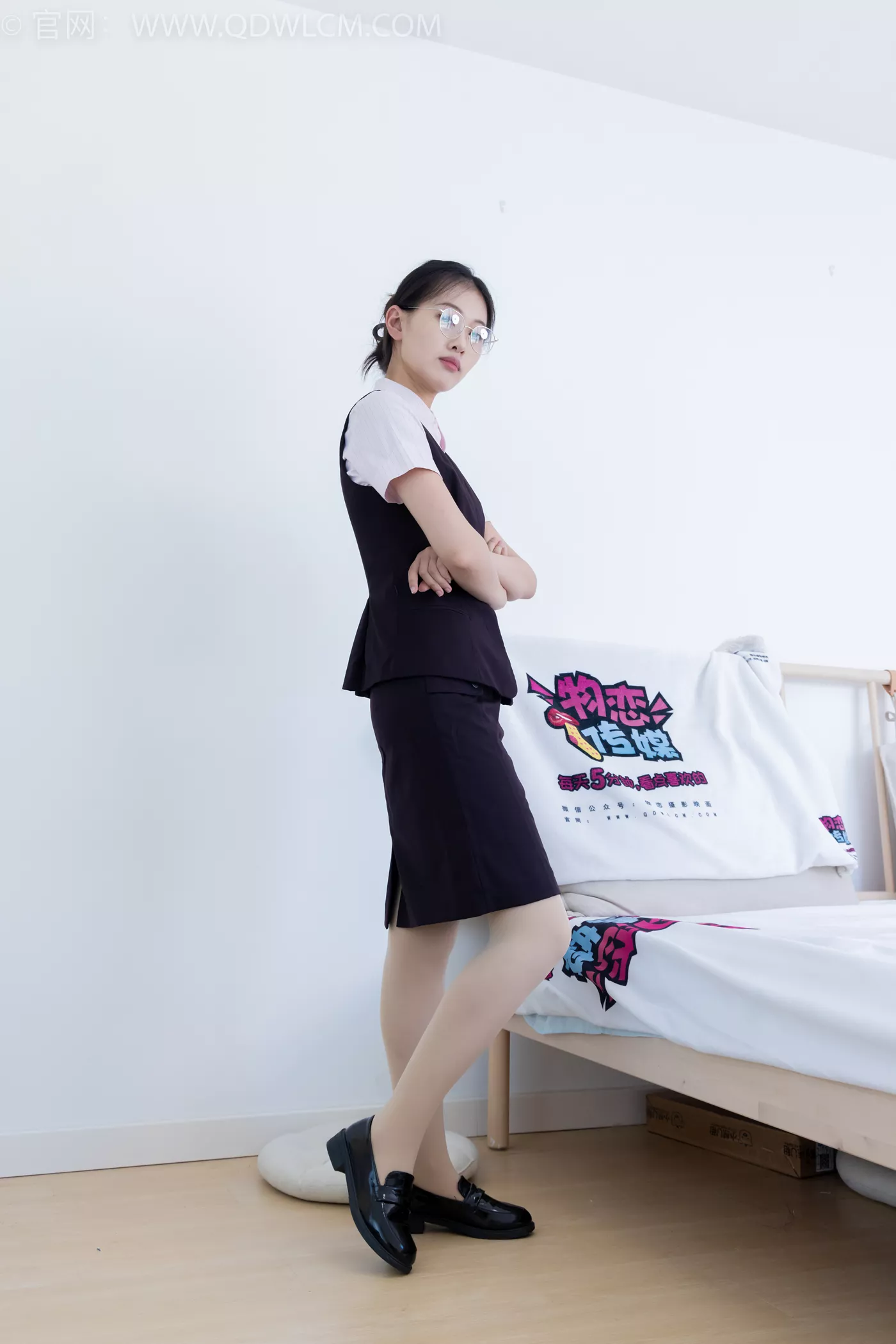 图片[2]-精选勿恋传媒 NO.2220 小优-摇晃的红酒杯[150P]-草丛看图