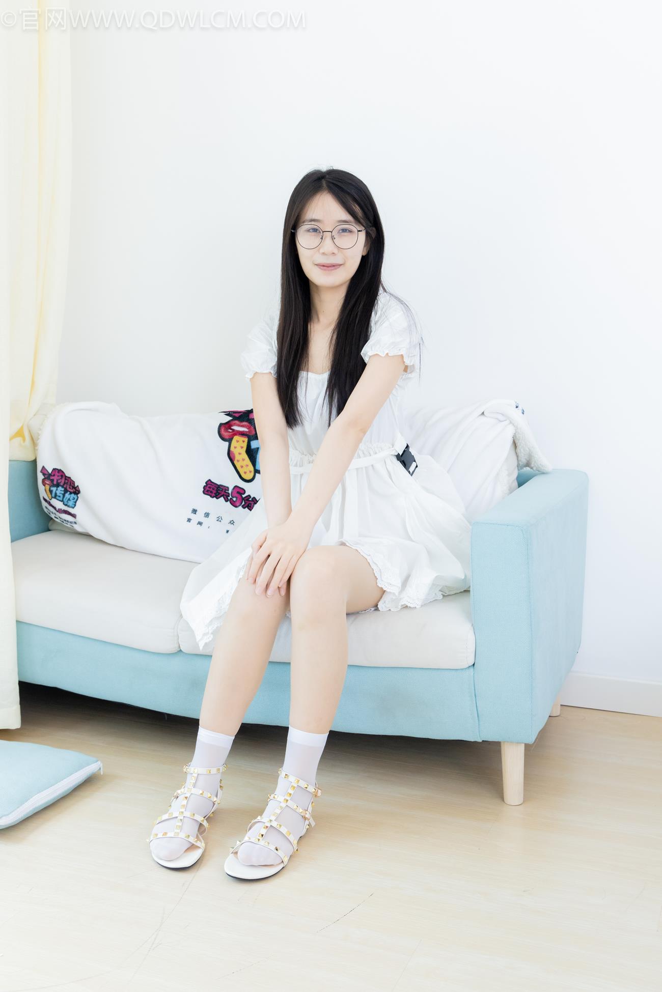 图片[1]-精选勿恋传媒 NO.2171 菜菜-宇宙的黄昏[63P]-草丛看图