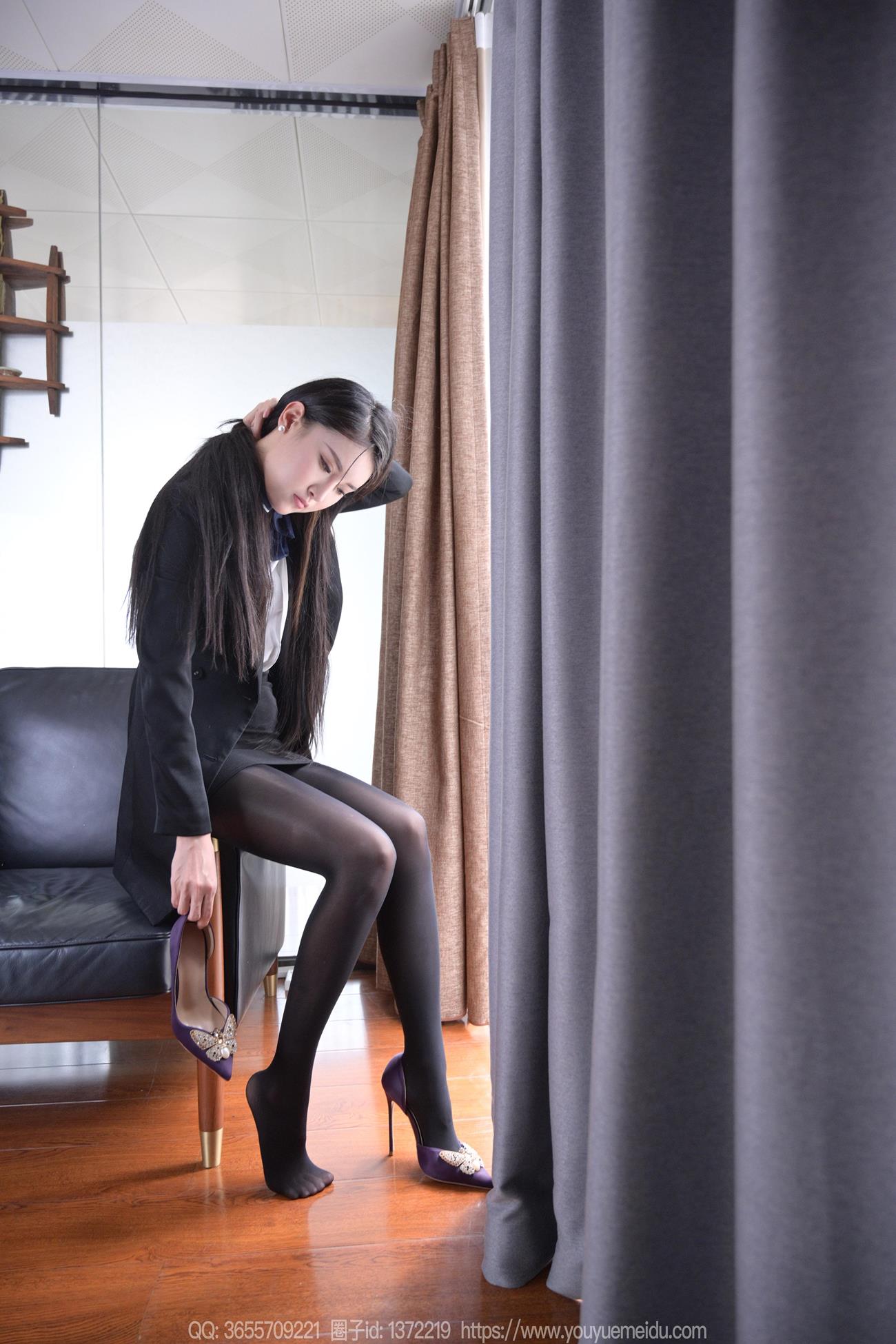 图片[2]-精选[IESS异思趣向] 2024.10.22 丝享家1878：小宝《油亮长腿（下）》[84P]-草丛看图