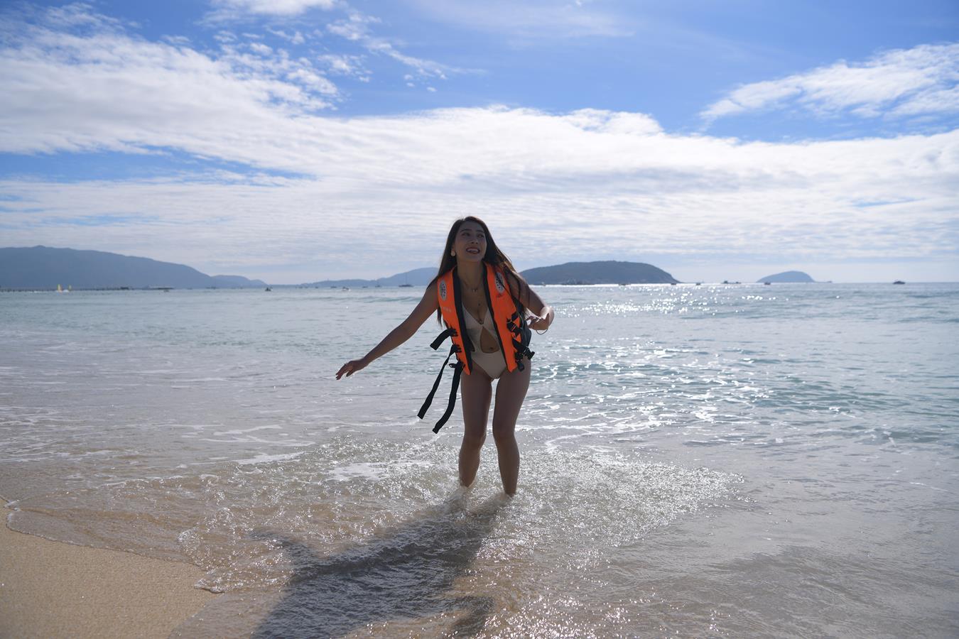 图片[3]-精选唯美街拍 NO.1199 白色彼基尼女孩 (11) [84P]-草丛看图