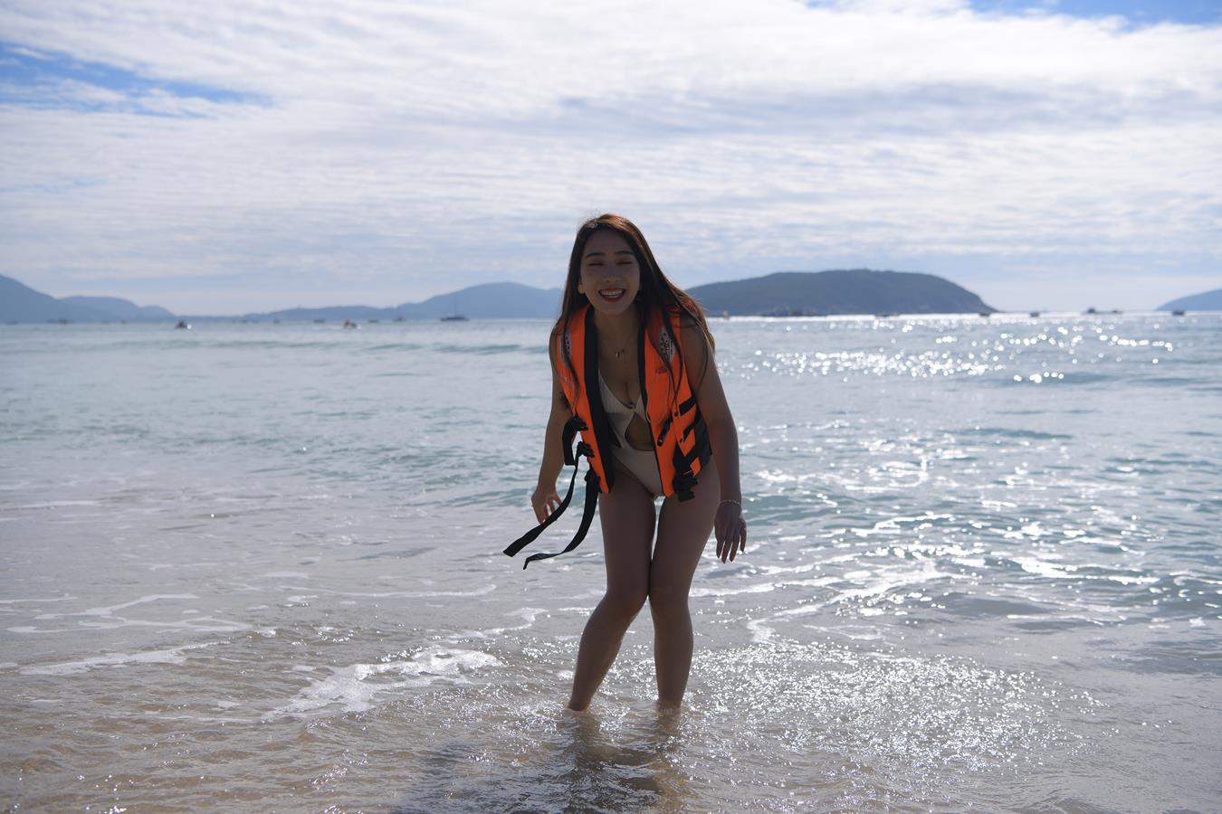 图片[4]-精选唯美街拍 NO.1199 白色彼基尼女孩 (11) [84P]-草丛看图