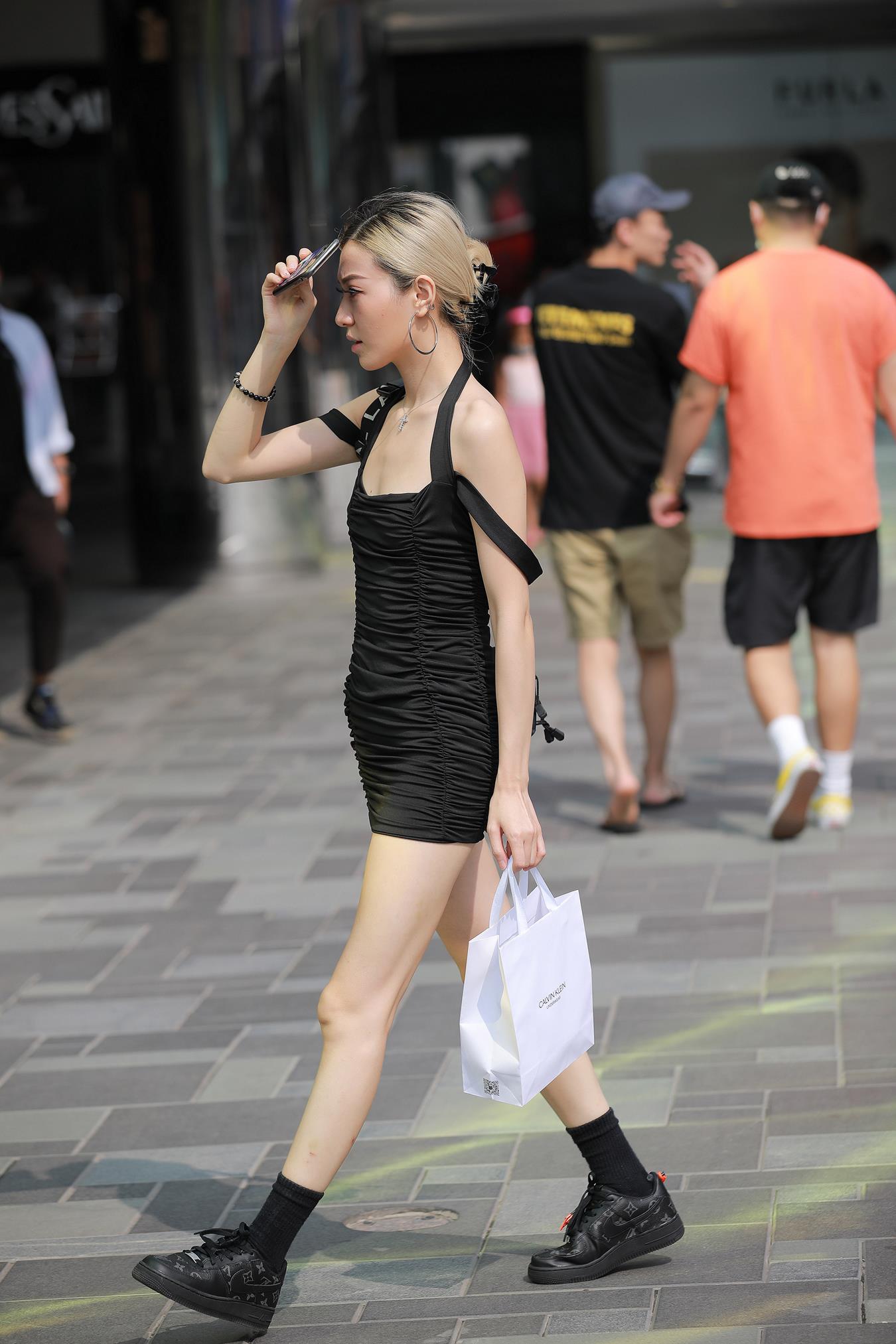 图片[4]-精选唯美街拍 NO.1194 – 超短裙白嫩小解解[85P]-草丛看图