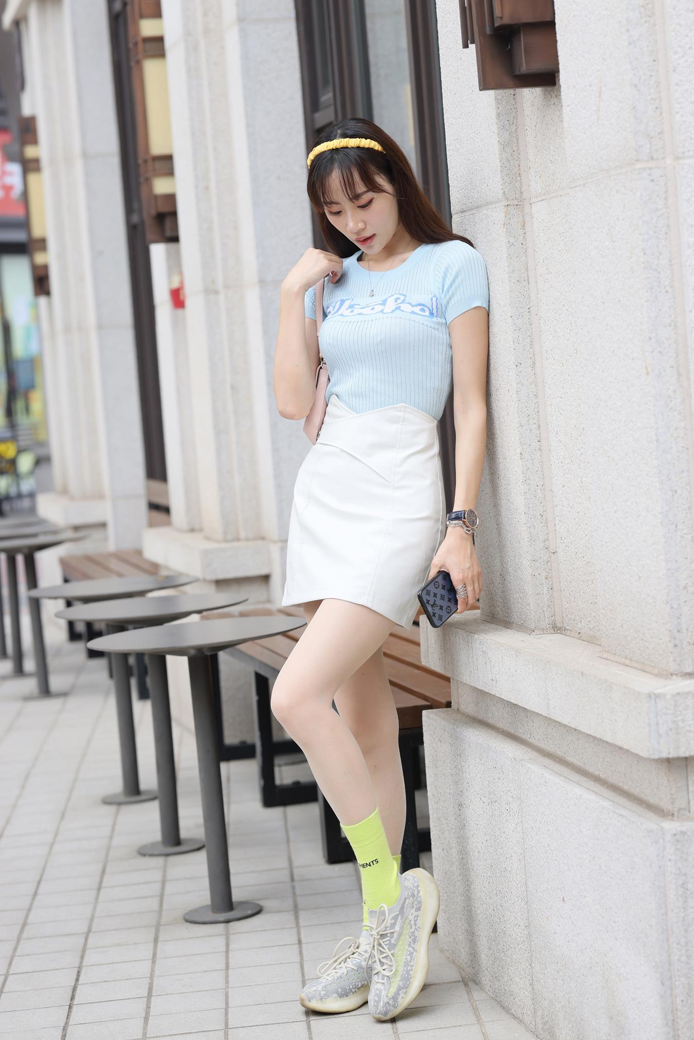 图片[2]-精选唯美街拍 NO.1205  运动鞋肉丝 (2) [84P]-草丛看图