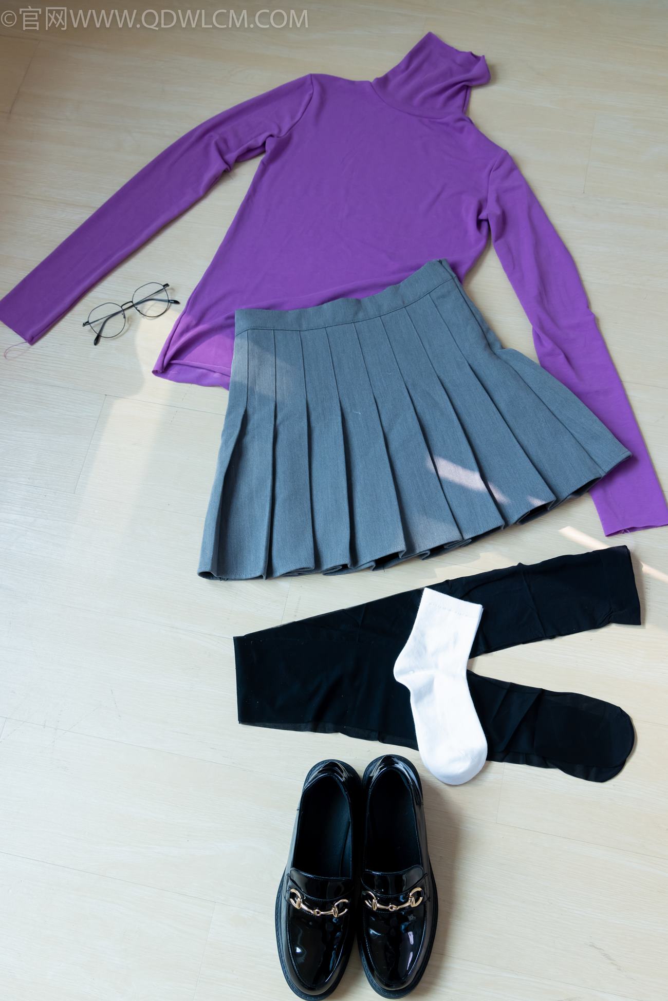 图片[2]-精选勿恋传媒 NO.2146 小影-紫色韵味[127P]-草丛看图