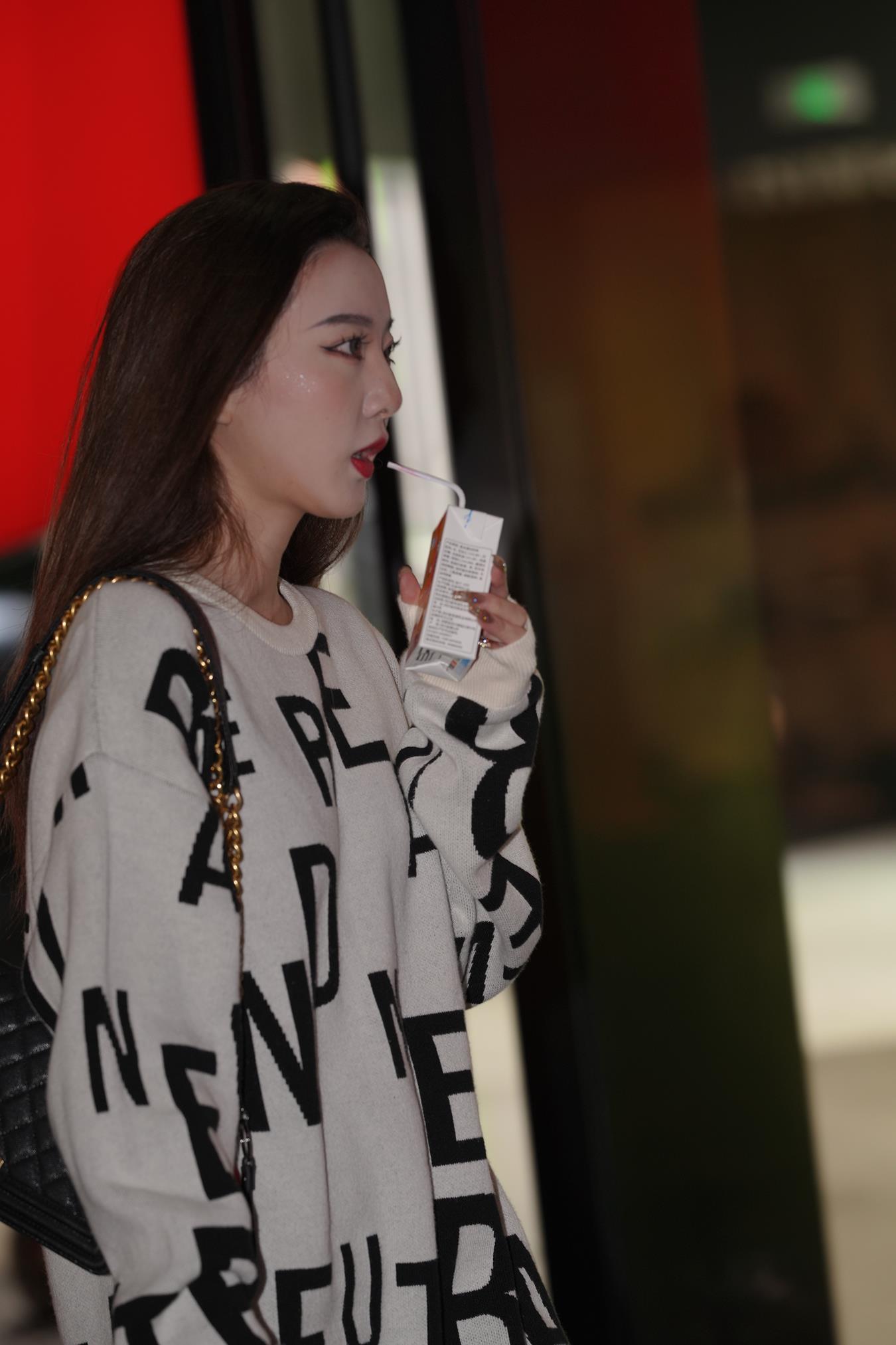 图片[2]-精选唯美街拍 NO.1169 气质高冷美女 [42P]-草丛看图