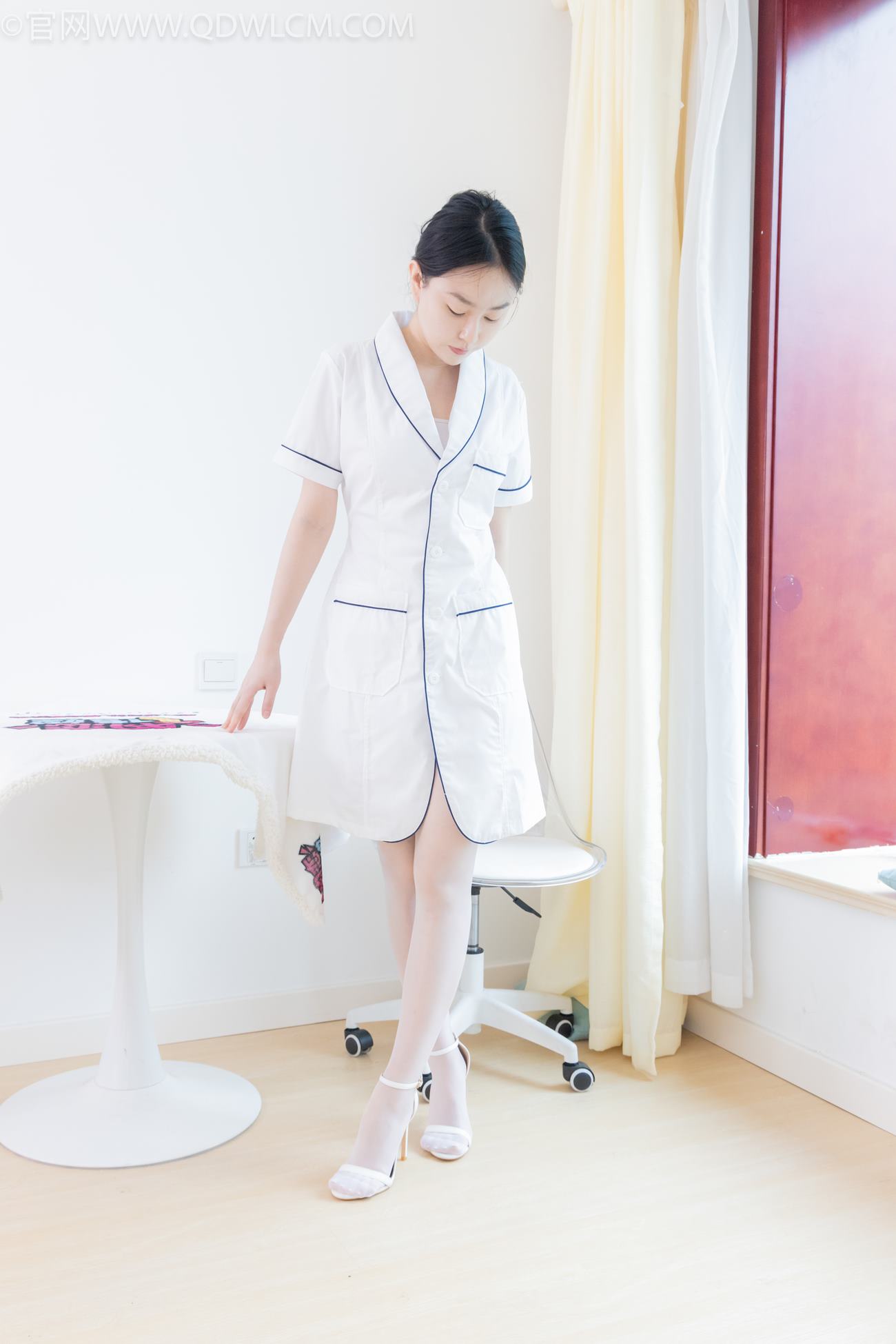 图片[2]-勿恋传媒 NO.2142 美兔-纯与白[133P]-草丛看图