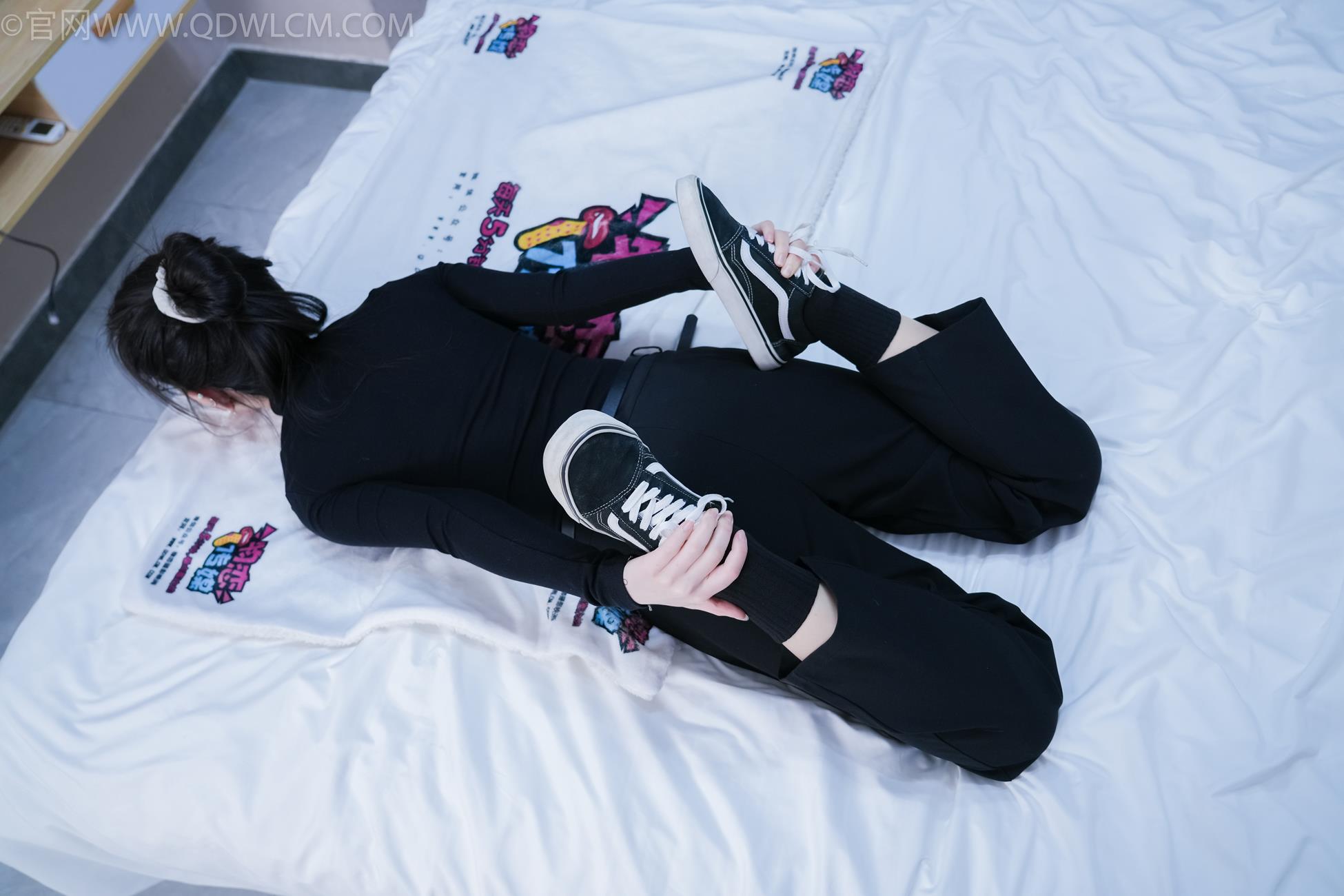 图片[1]-精选勿恋传媒 NO.2164 川川-记忆里的她[86P]-草丛看图