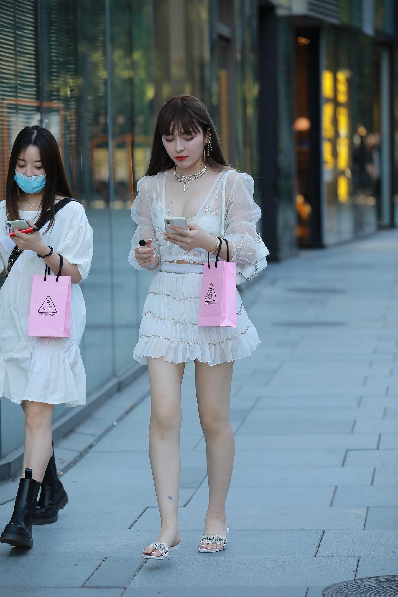 图片[3]-精选唯美街拍 NO.1196- 短裙姓感小解解[75P]-草丛看图