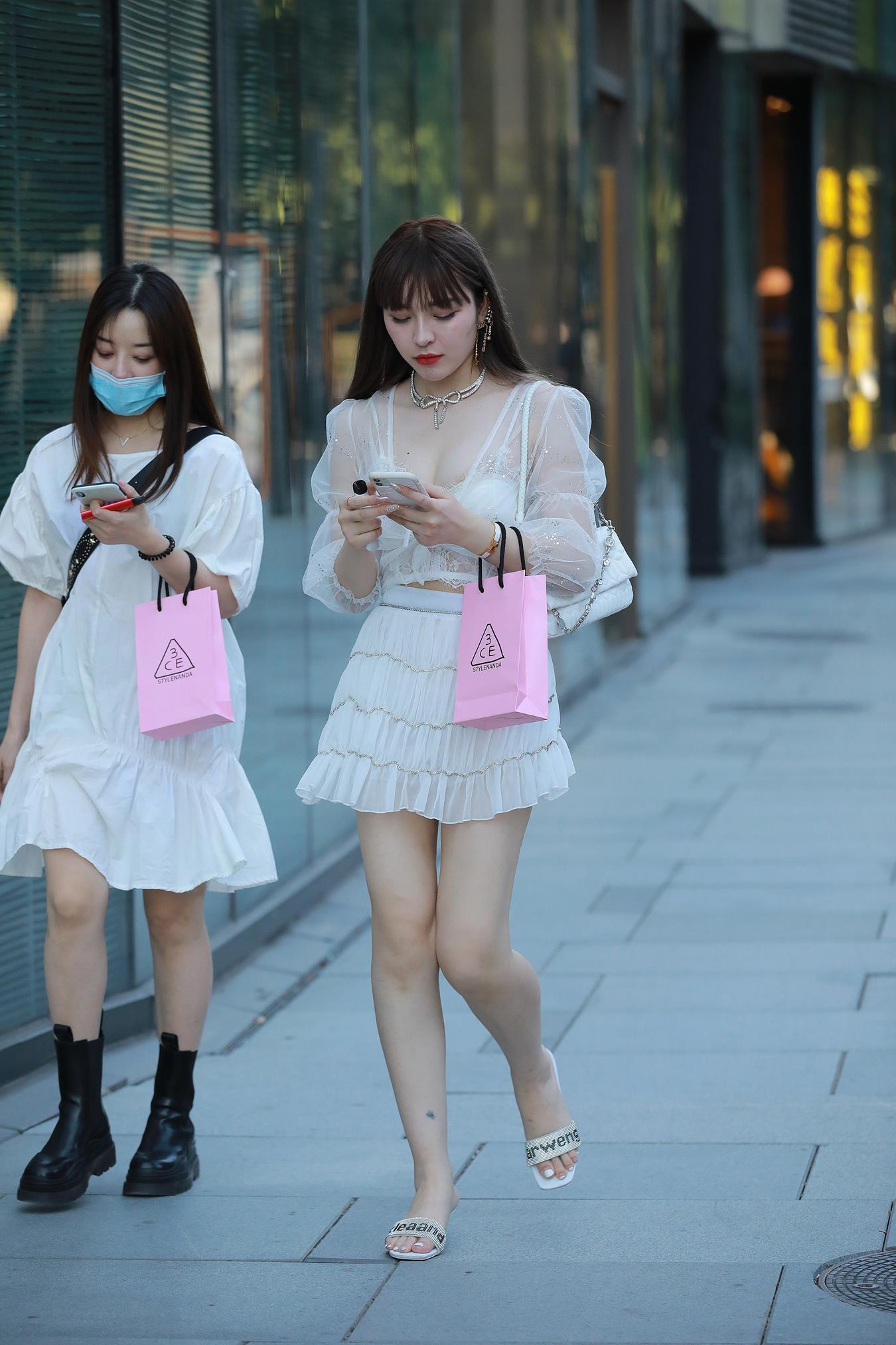 图片[4]-精选唯美街拍 NO.1196- 短裙姓感小解解[75P]-草丛看图