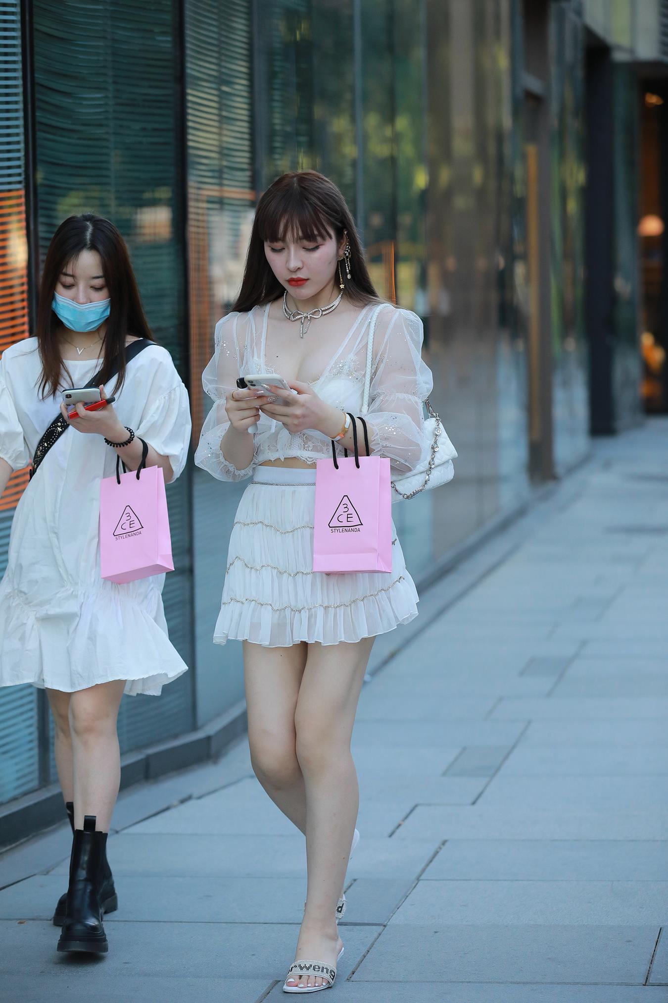 图片[7]-精选唯美街拍 NO.1196- 短裙姓感小解解[75P]-草丛看图