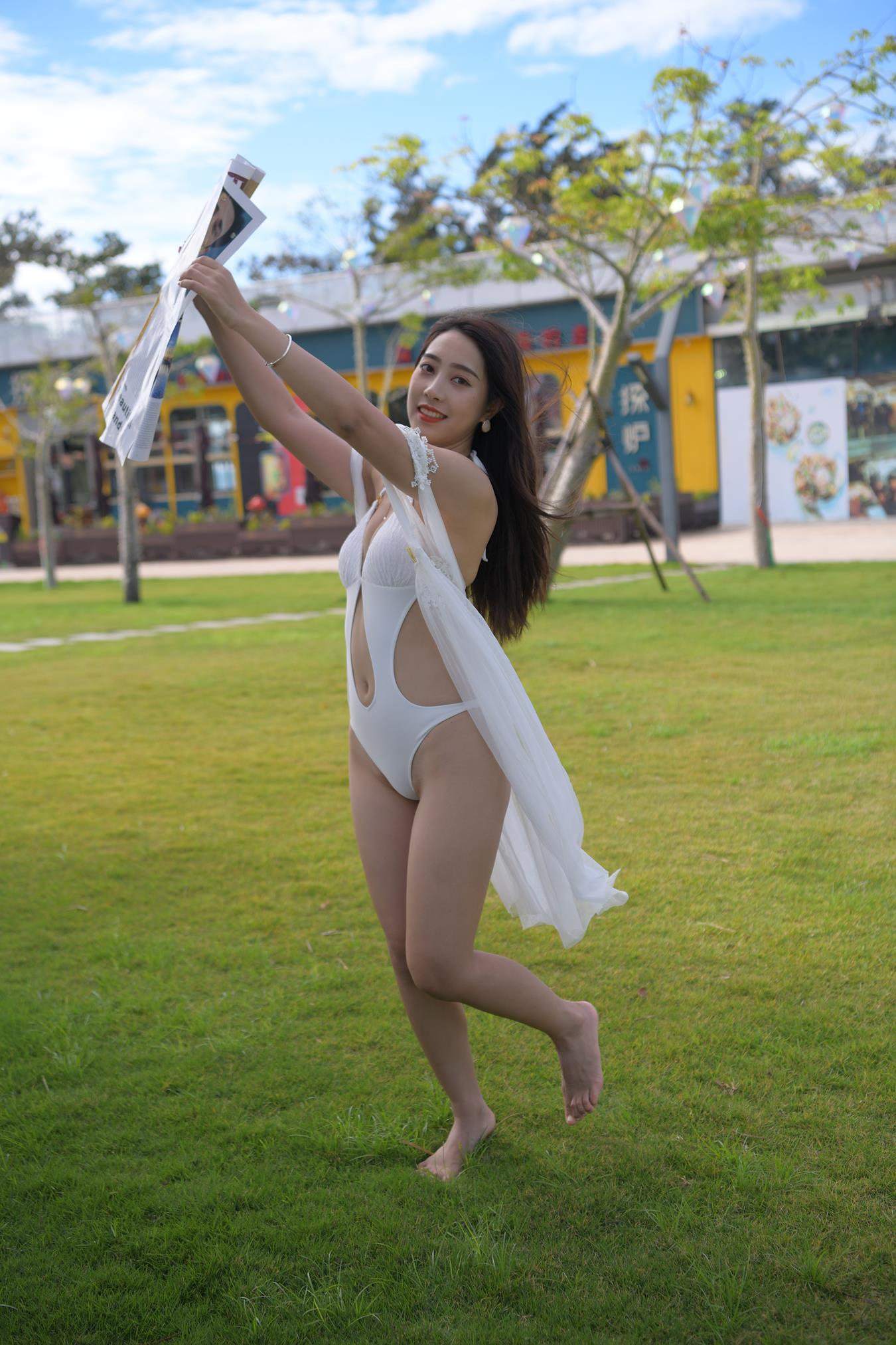 图片[7]-精选唯美街拍 NO.1199 白色彼基尼女孩 (12) [84P]-草丛看图