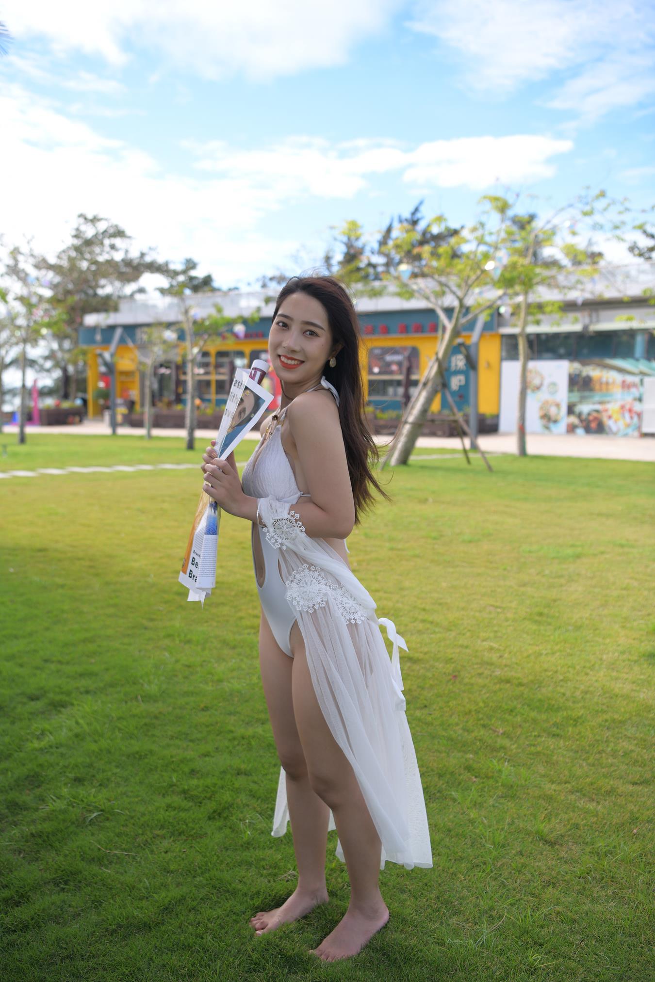 图片[1]-精选唯美街拍 NO.1199 白色彼基尼女孩 (12) [84P]-草丛看图